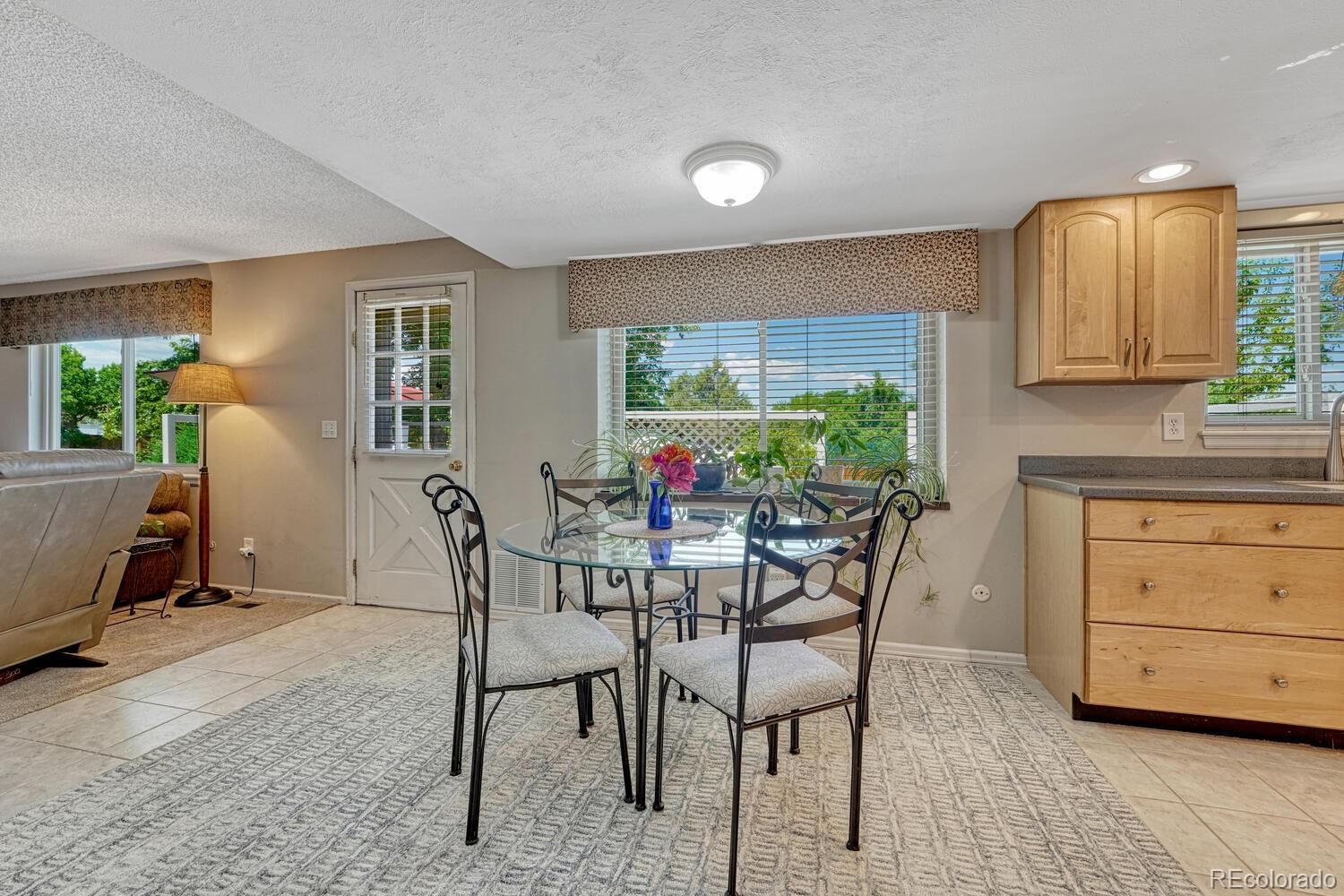 MLS Image #15 for 3317 s elkhart street,aurora, Colorado