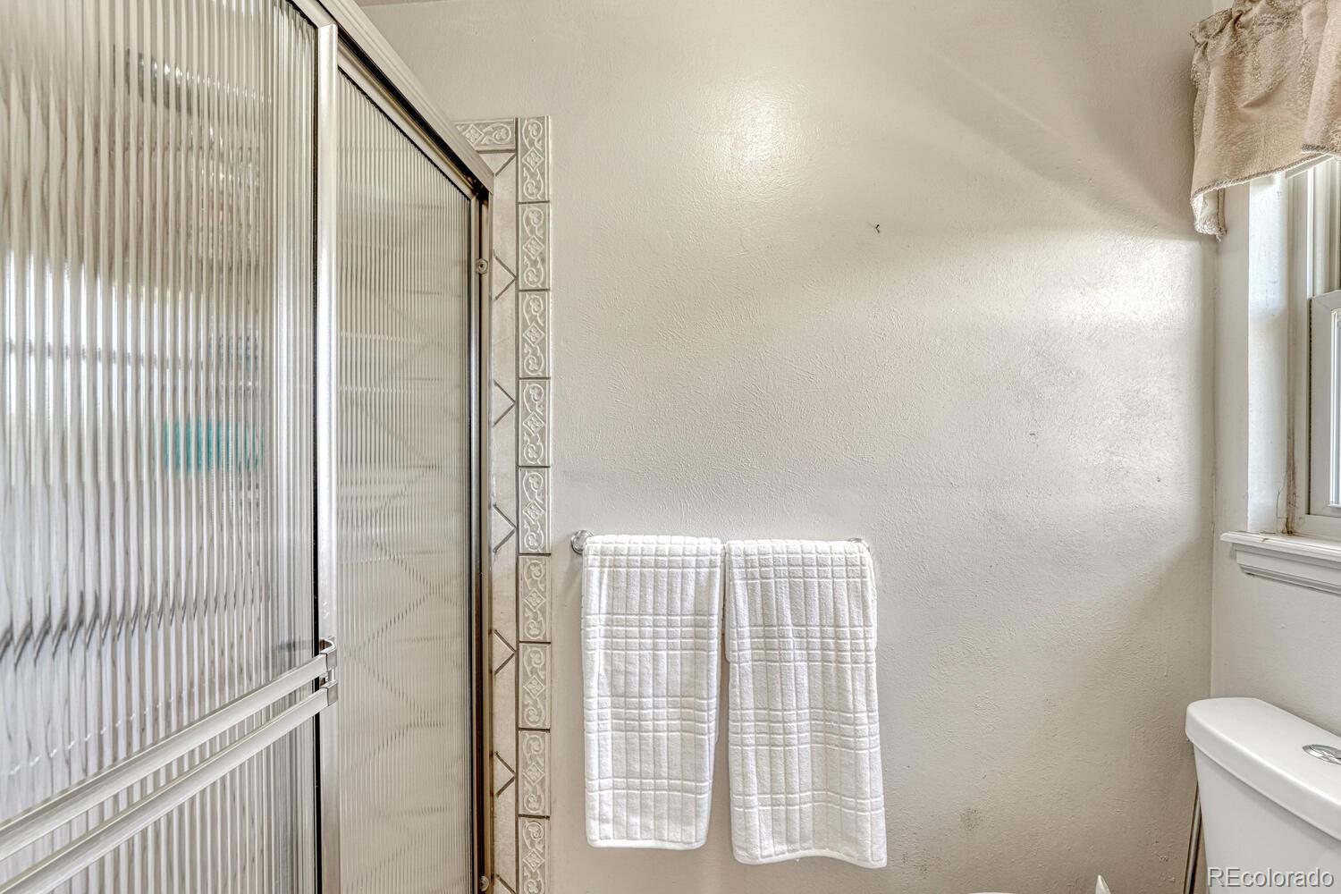 MLS Image #29 for 3317 s elkhart street,aurora, Colorado