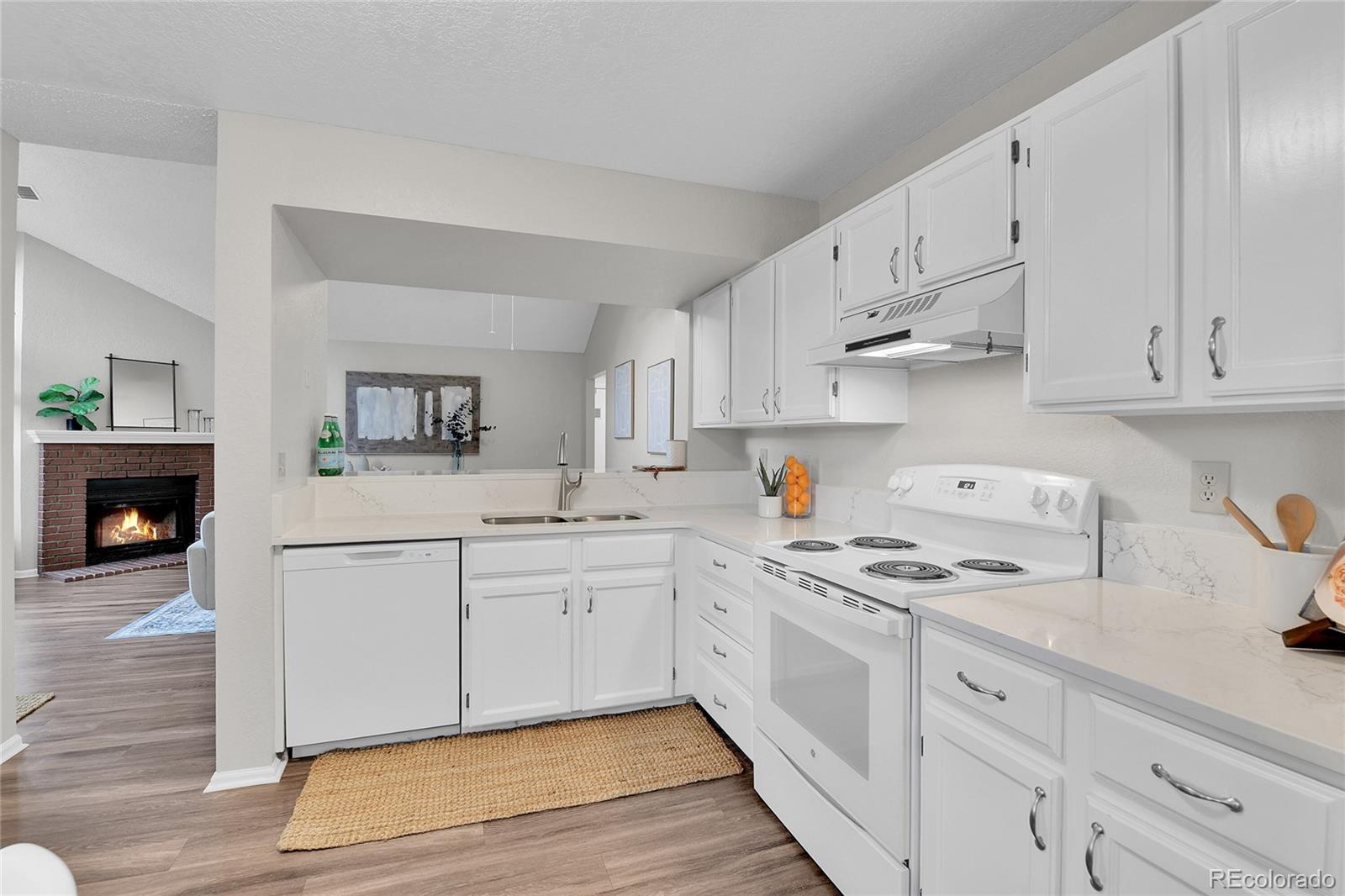 MLS Image #5 for 969 s miller street,lakewood, Colorado