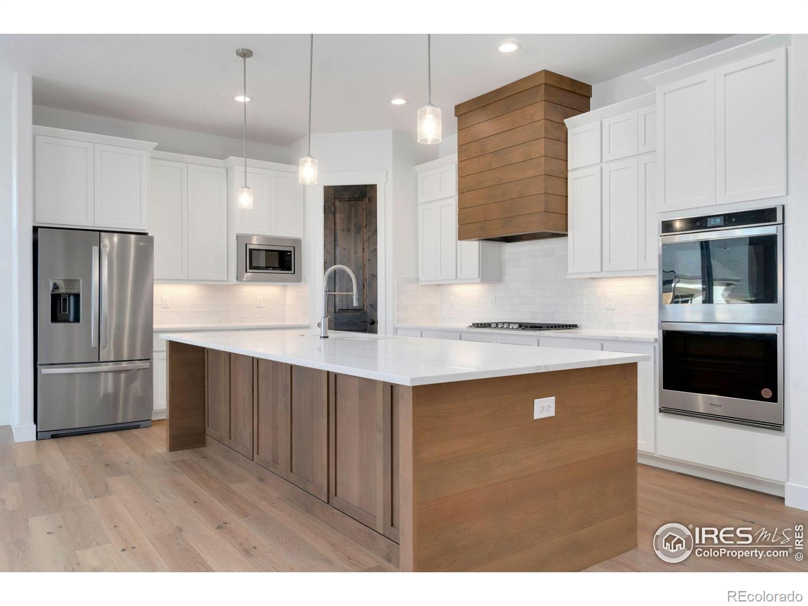 MLS Image #12 for 23835 e river front drive,aurora, Colorado