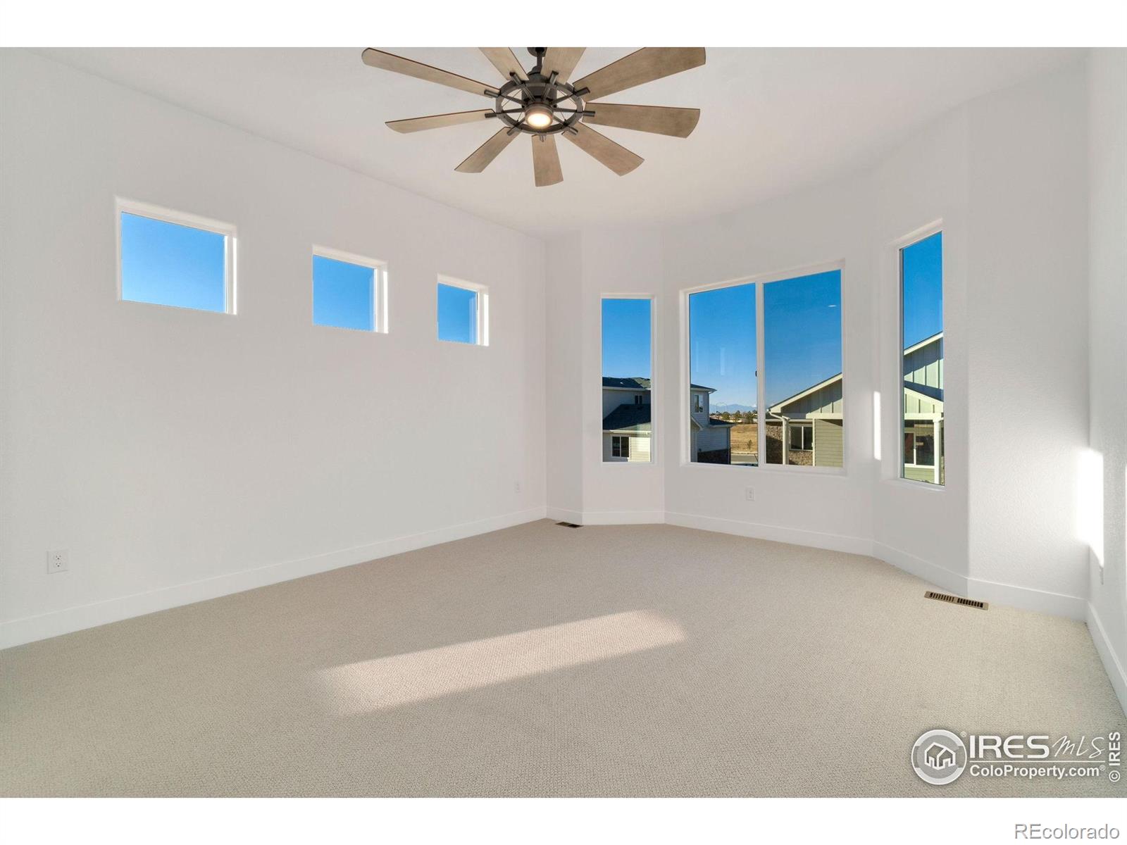 MLS Image #15 for 23835 e river front drive,aurora, Colorado