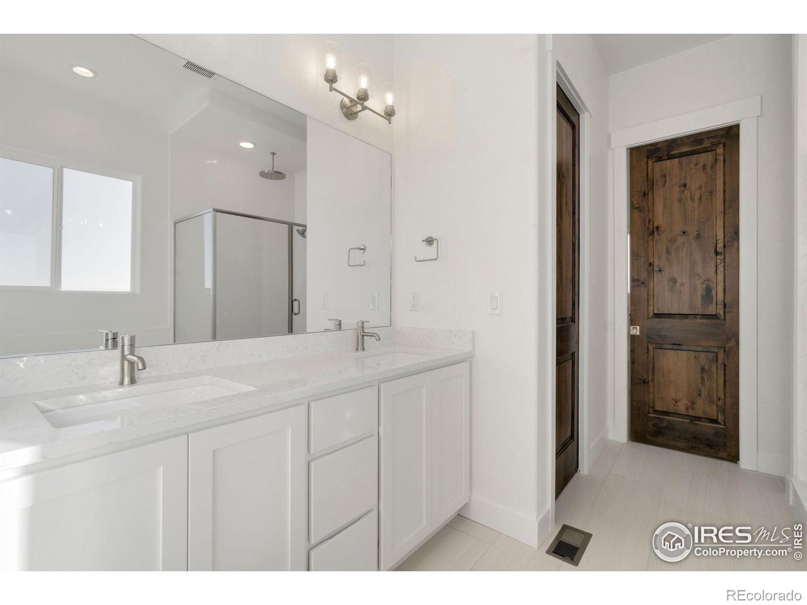 MLS Image #18 for 23835 e river front drive,aurora, Colorado