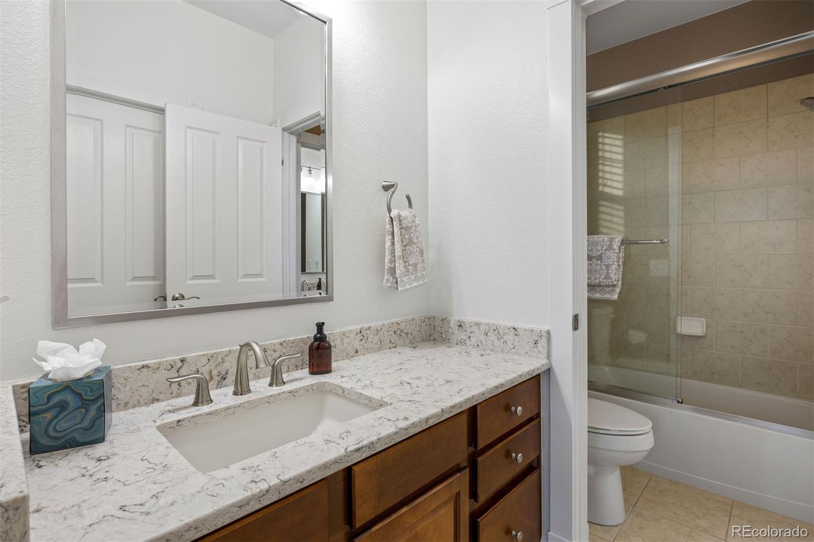 MLS Image #23 for 7999 s blackstone parkway,aurora, Colorado