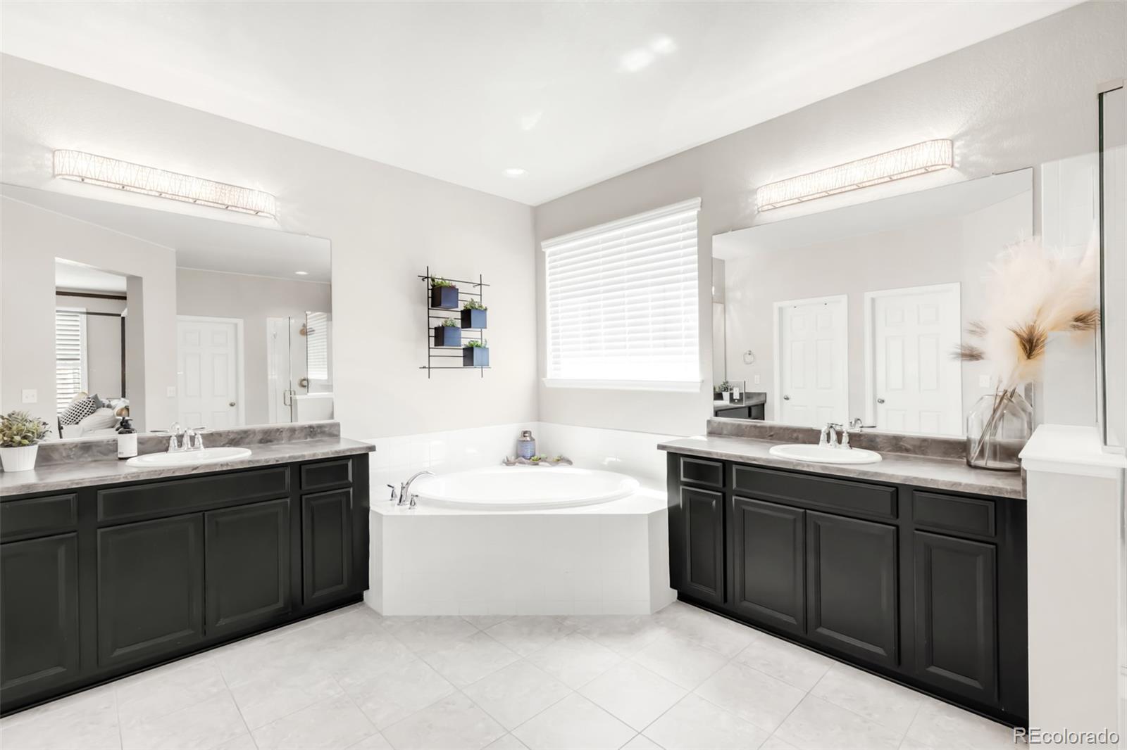MLS Image #22 for 933  rocky ridge circle,erie, Colorado