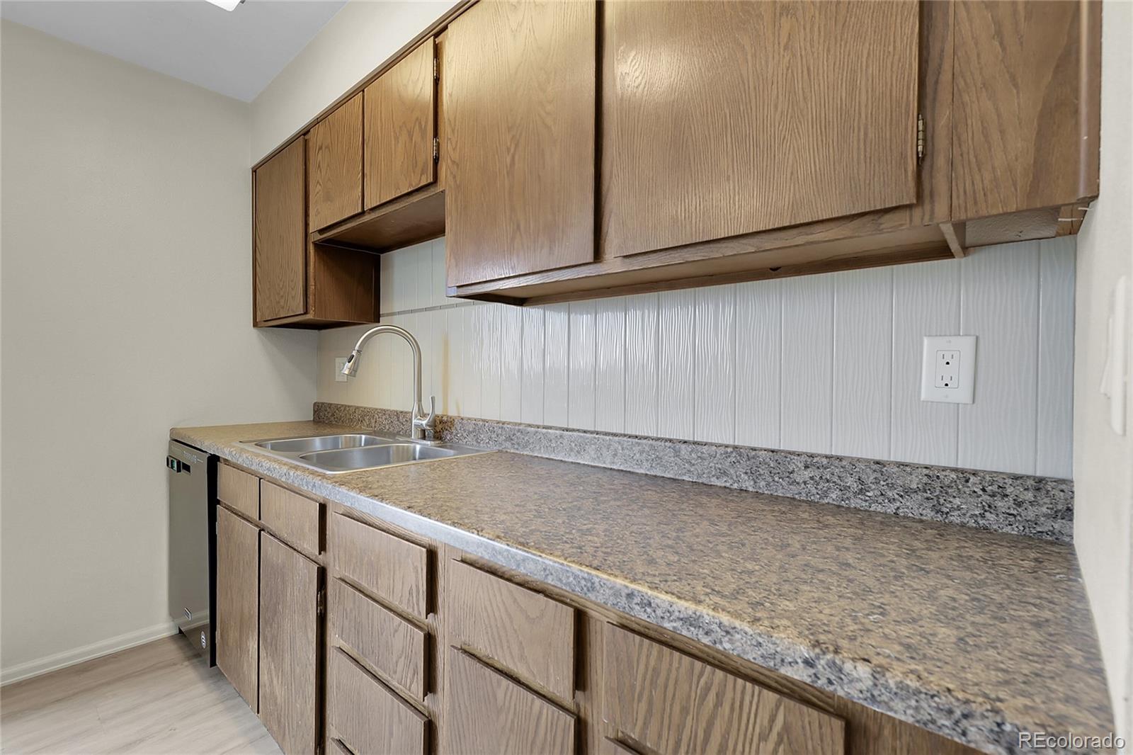 MLS Image #13 for 1659 s naples street,aurora, Colorado