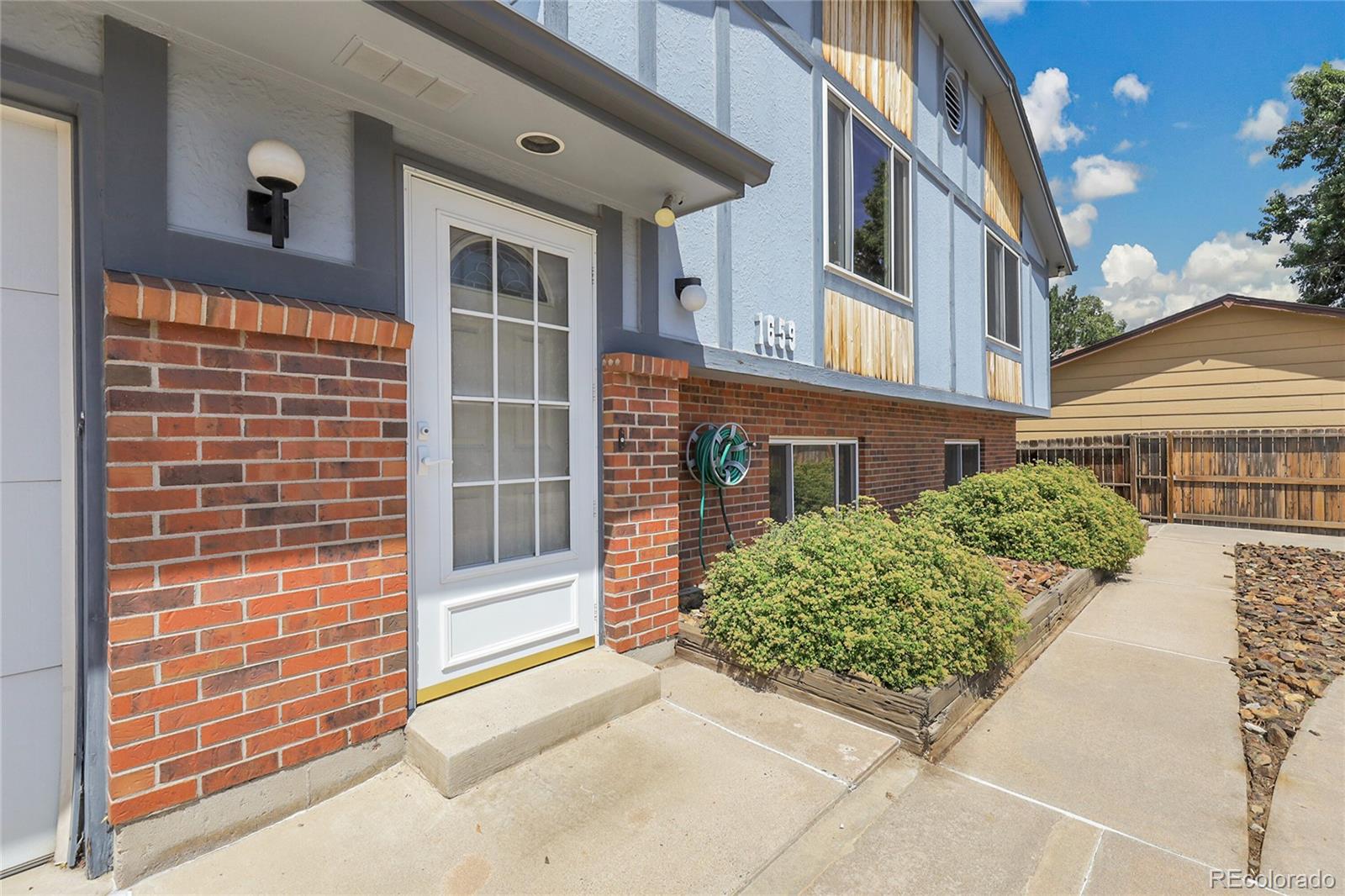 MLS Image #3 for 1659 s naples street,aurora, Colorado