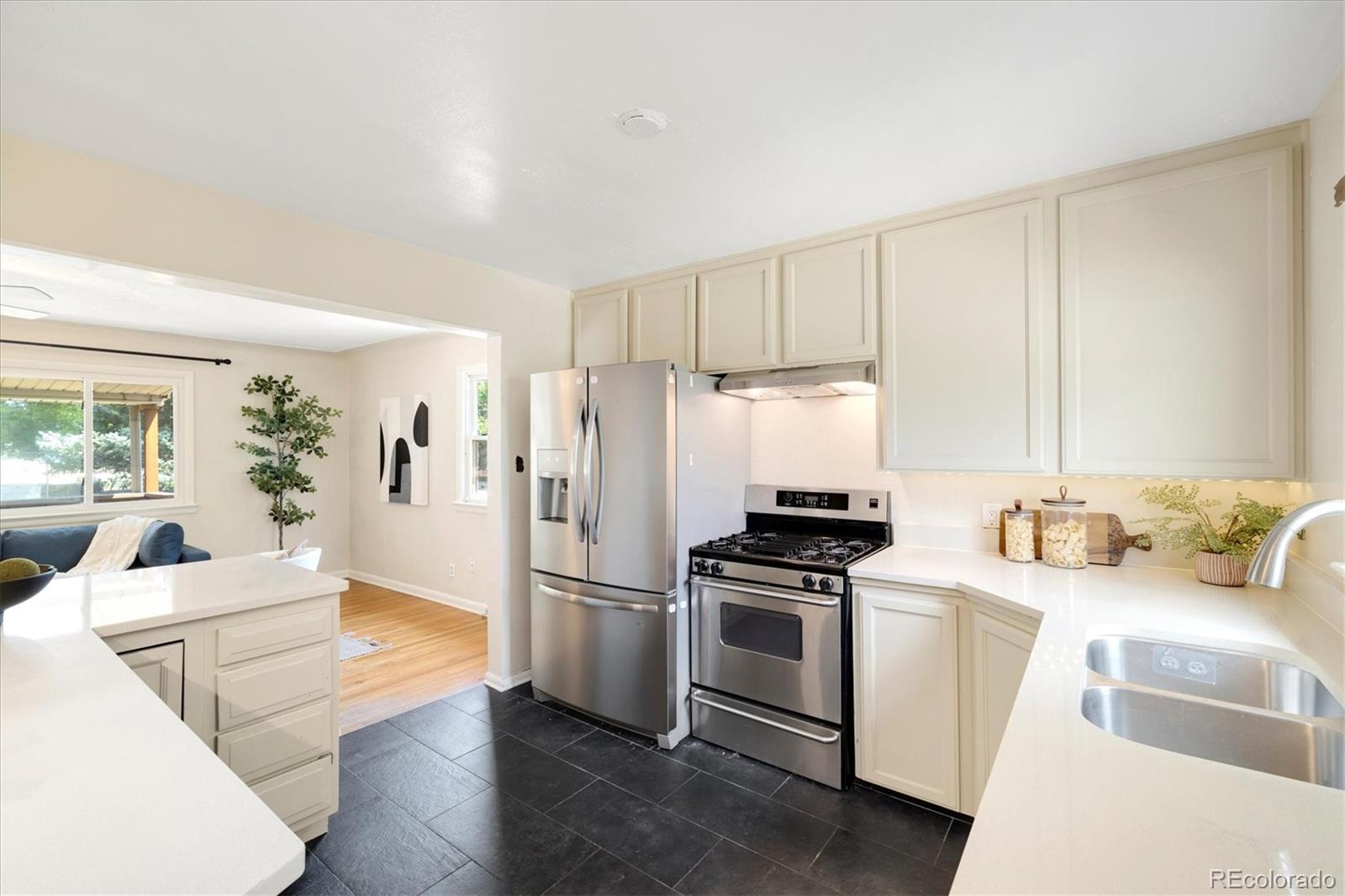 MLS Image #11 for 4720 w 3rd avenue,denver, Colorado