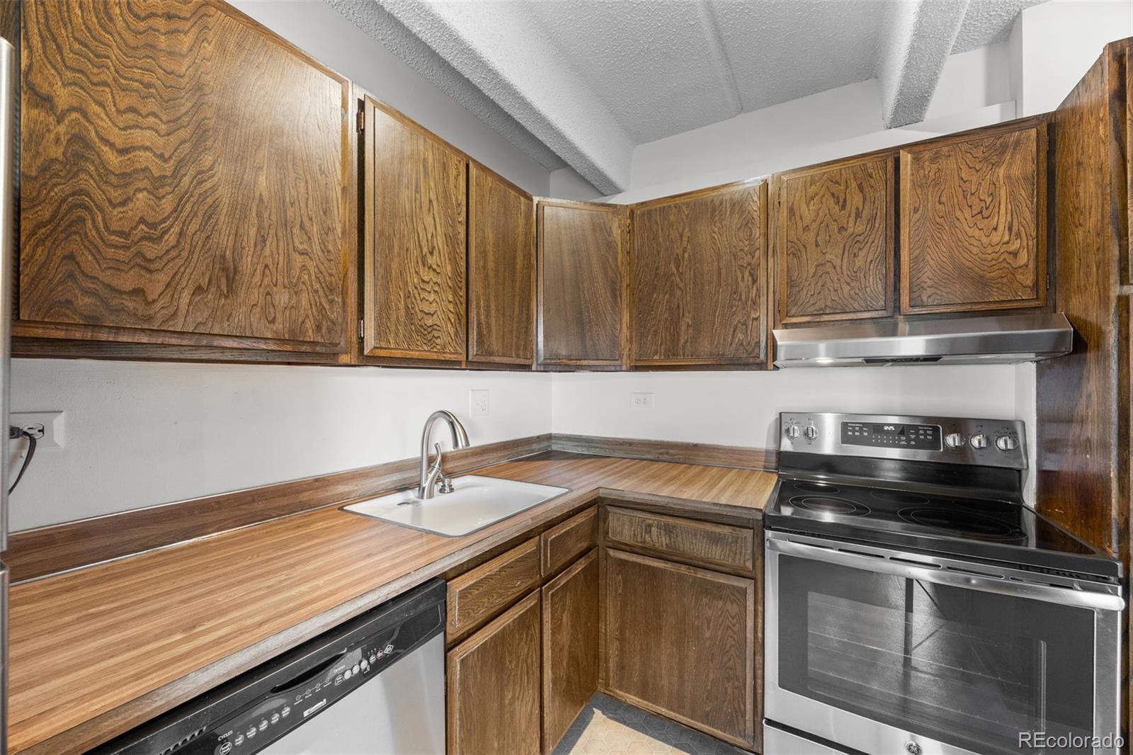 MLS Image #12 for 1255 n ogden street,denver, Colorado