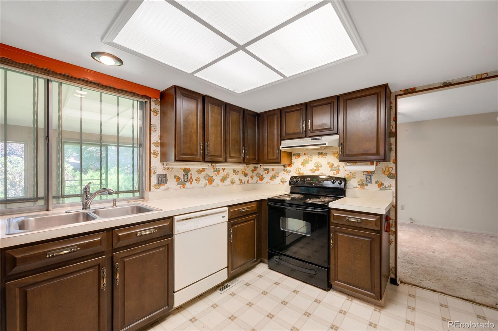 MLS Image #3 for 4184 s syracuse street,denver, Colorado
