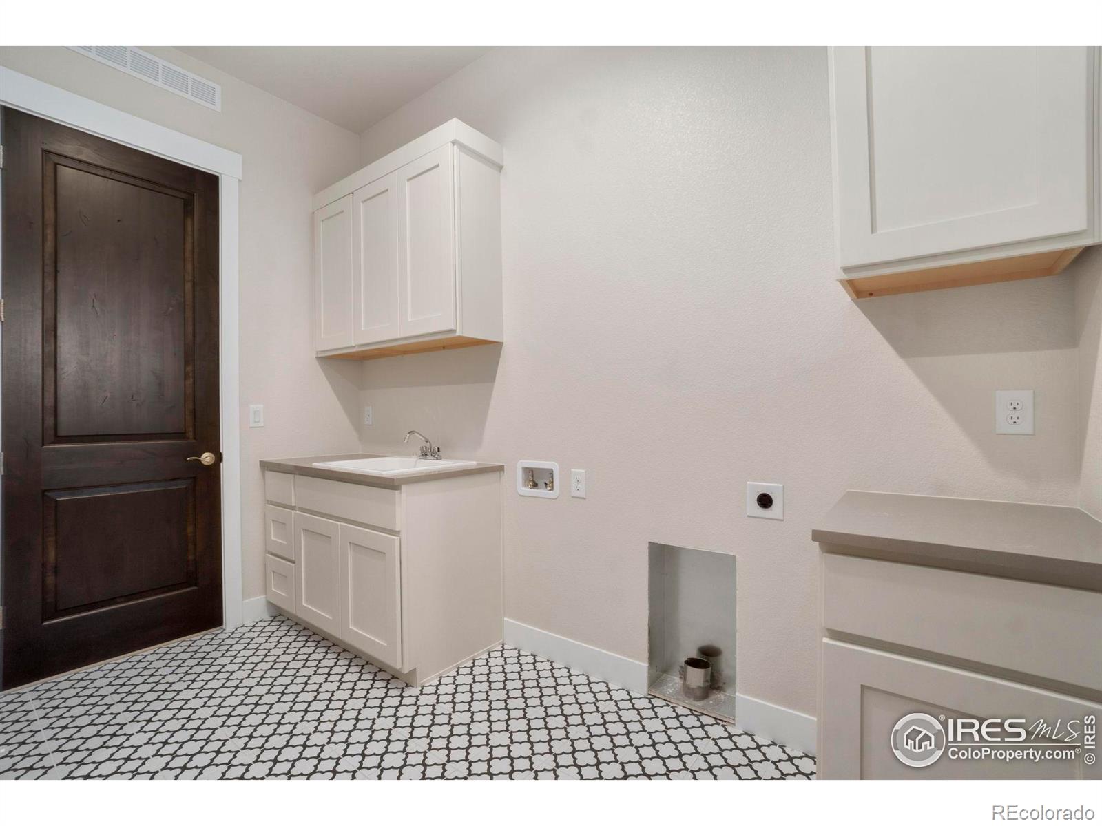MLS Image #27 for 24113 e 36th place,aurora, Colorado