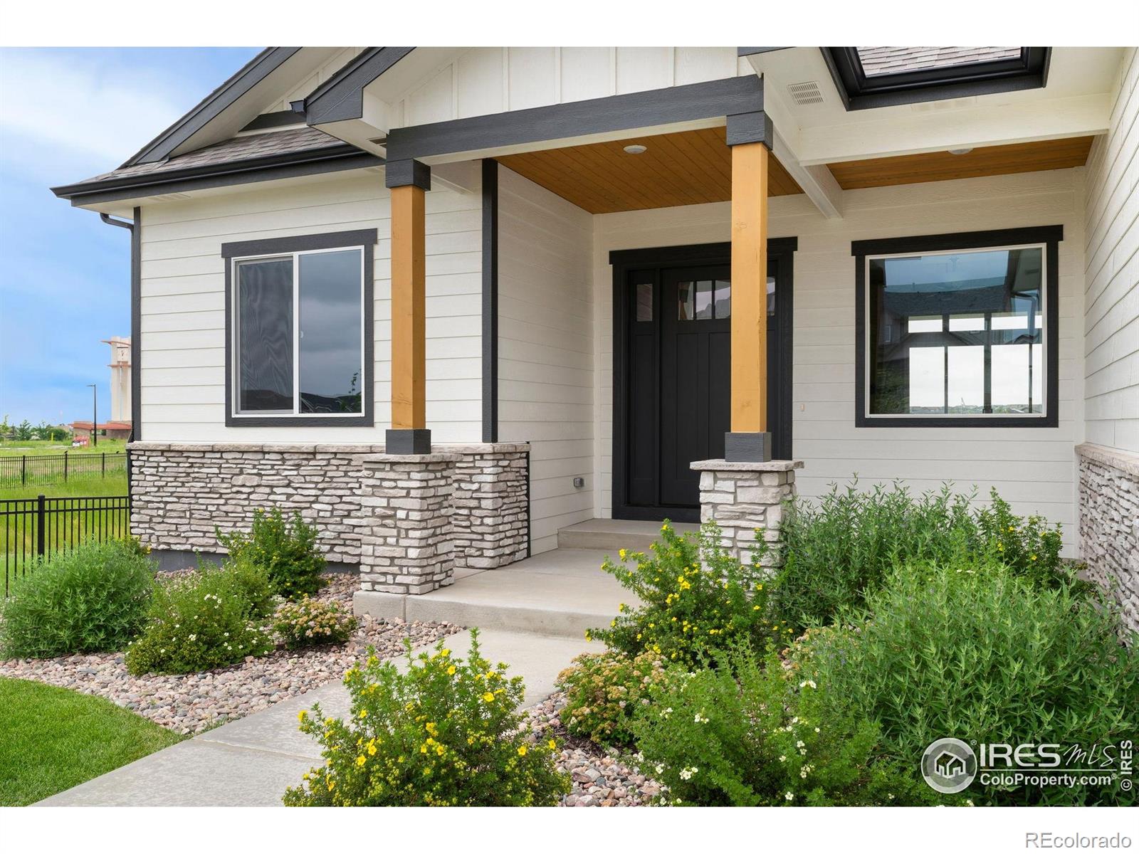 MLS Image #3 for 24113 e 36th place,aurora, Colorado