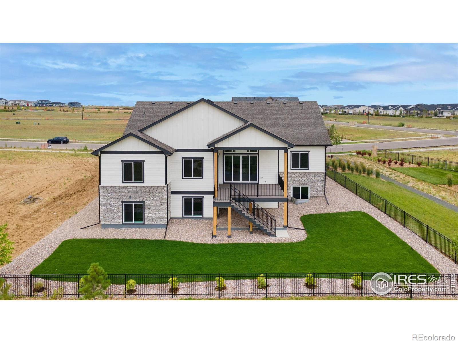 MLS Image #36 for 24113 e 36th place,aurora, Colorado