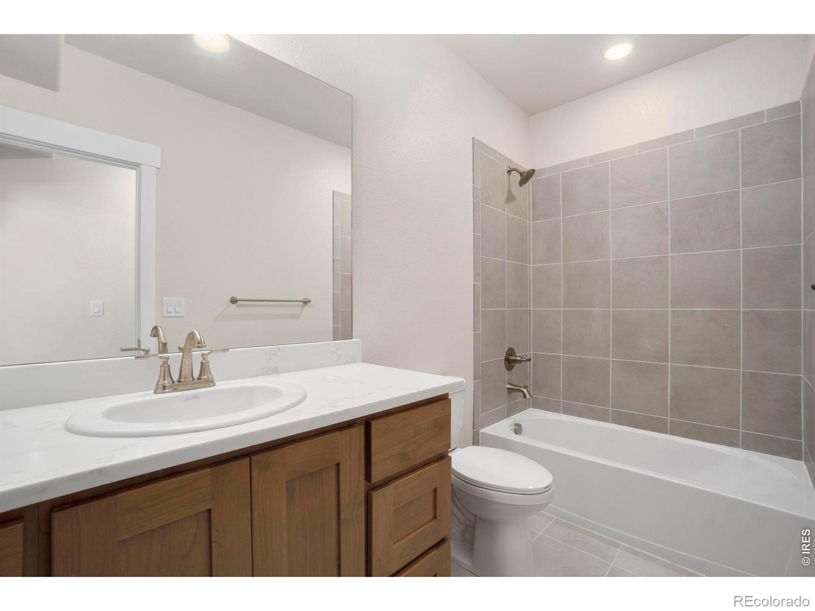 MLS Image #42 for 24113 e 36th place,aurora, Colorado