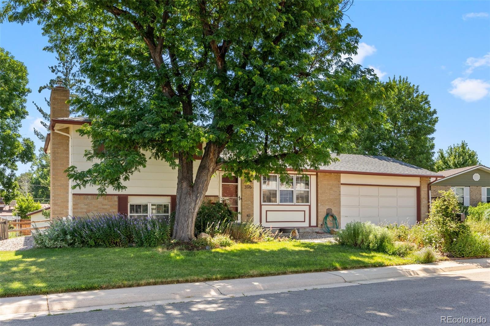 MLS Image #3 for 3176 s alton court,denver, Colorado