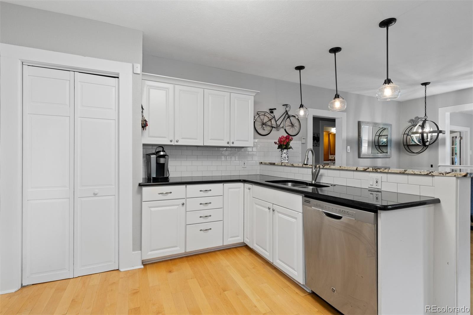 MLS Image #15 for 2605 w 35th avenue,denver, Colorado