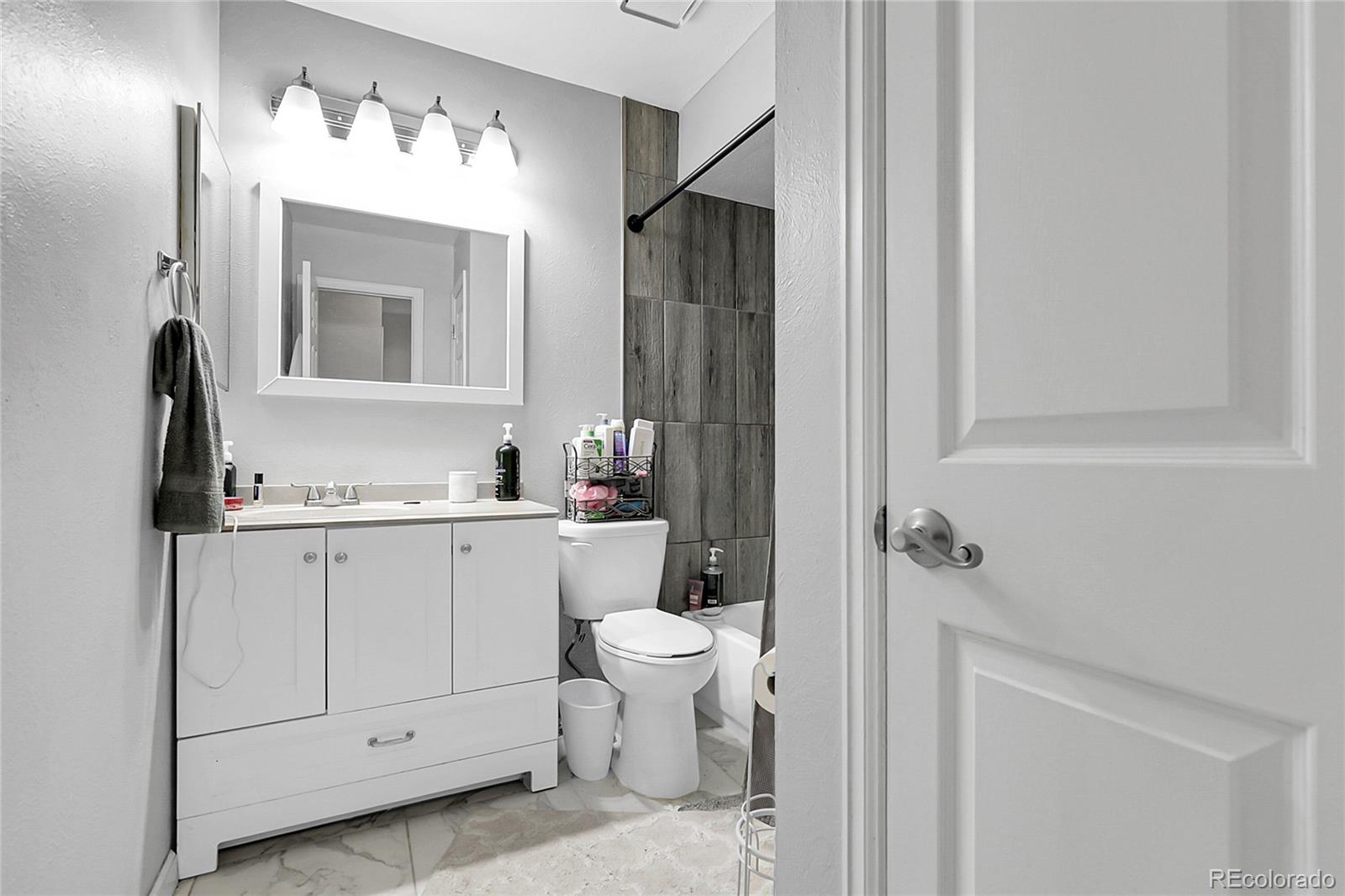 MLS Image #5 for 7667  monaco circle,centennial, Colorado