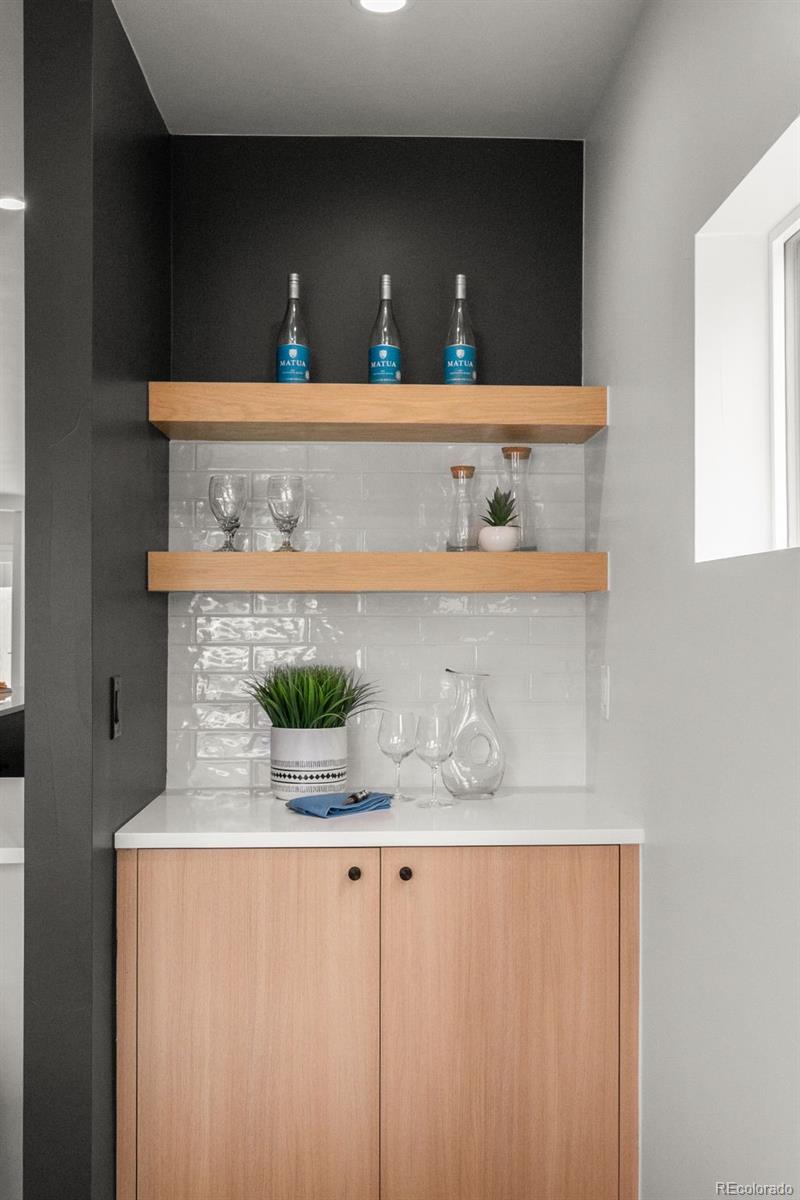 MLS Image #10 for 2124 s cherokee street,denver, Colorado
