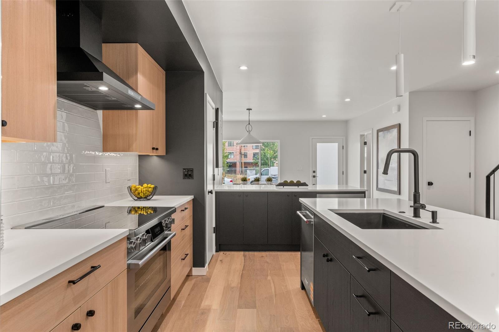 MLS Image #15 for 2124 s cherokee street,denver, Colorado