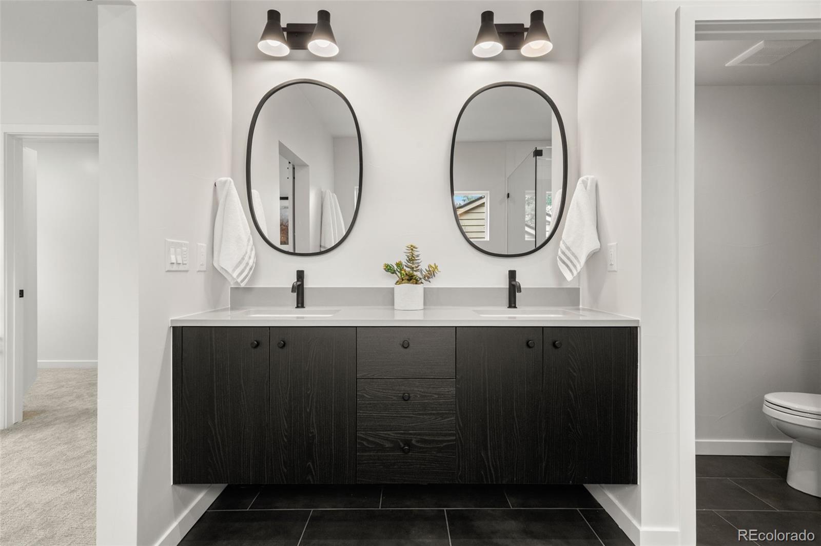 MLS Image #27 for 2124 s cherokee street,denver, Colorado