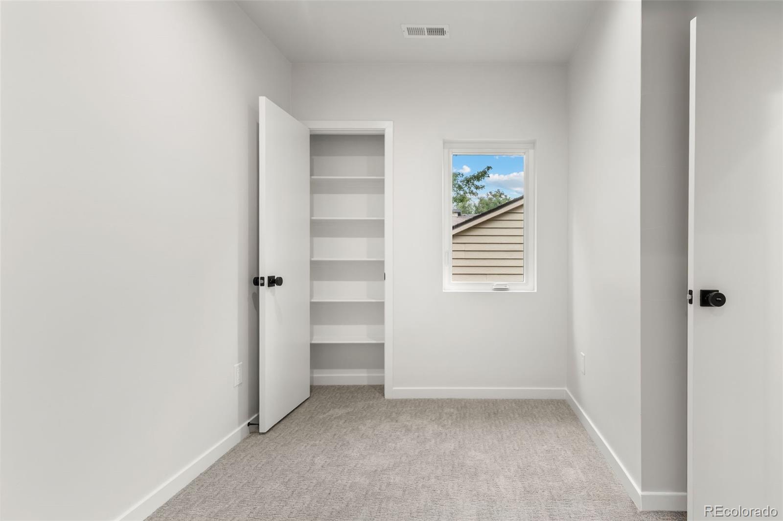 MLS Image #29 for 2124 s cherokee street,denver, Colorado