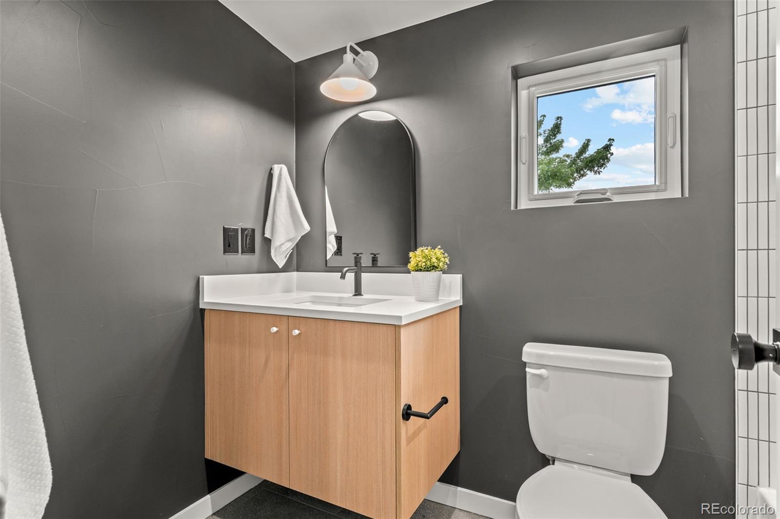 MLS Image #37 for 2124 s cherokee street,denver, Colorado