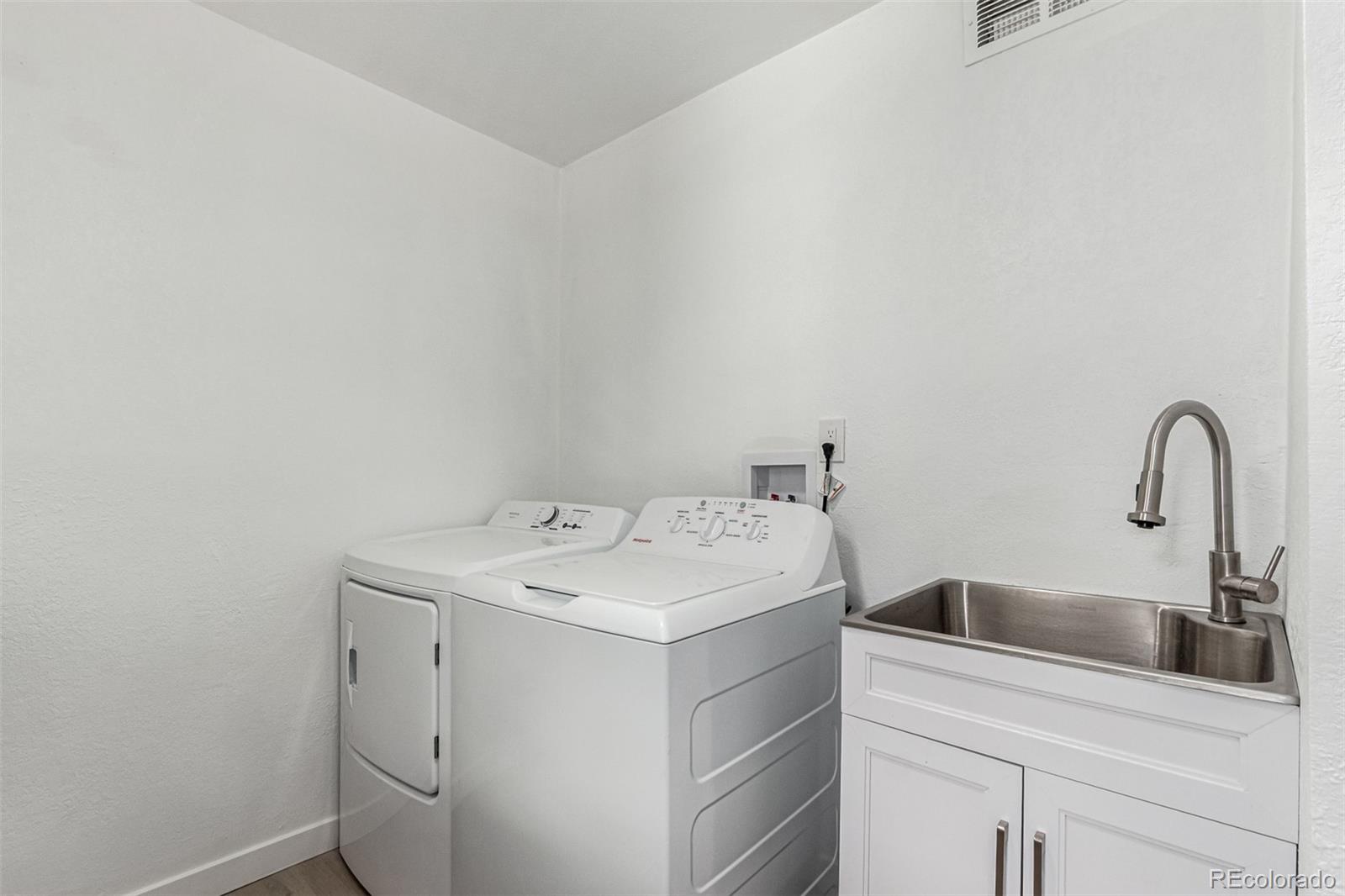 MLS Image #19 for 1000  worchester street,aurora, Colorado