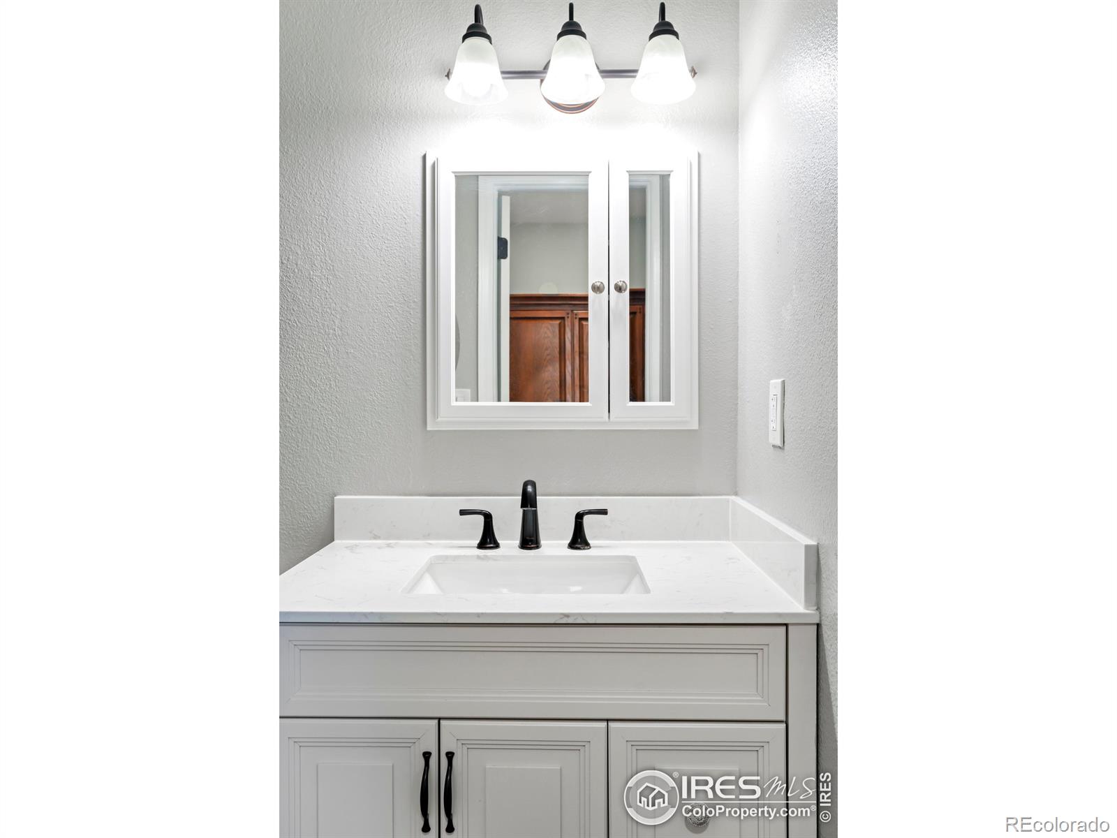 MLS Image #10 for 12425 w alameda drive,lakewood, Colorado