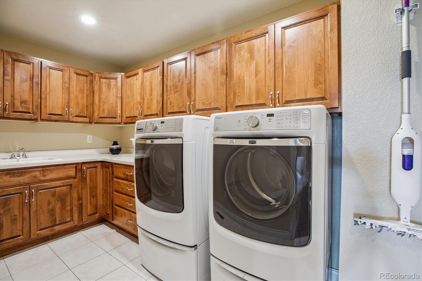 MLS Image #23 for 8526 e 35th avenue,denver, Colorado