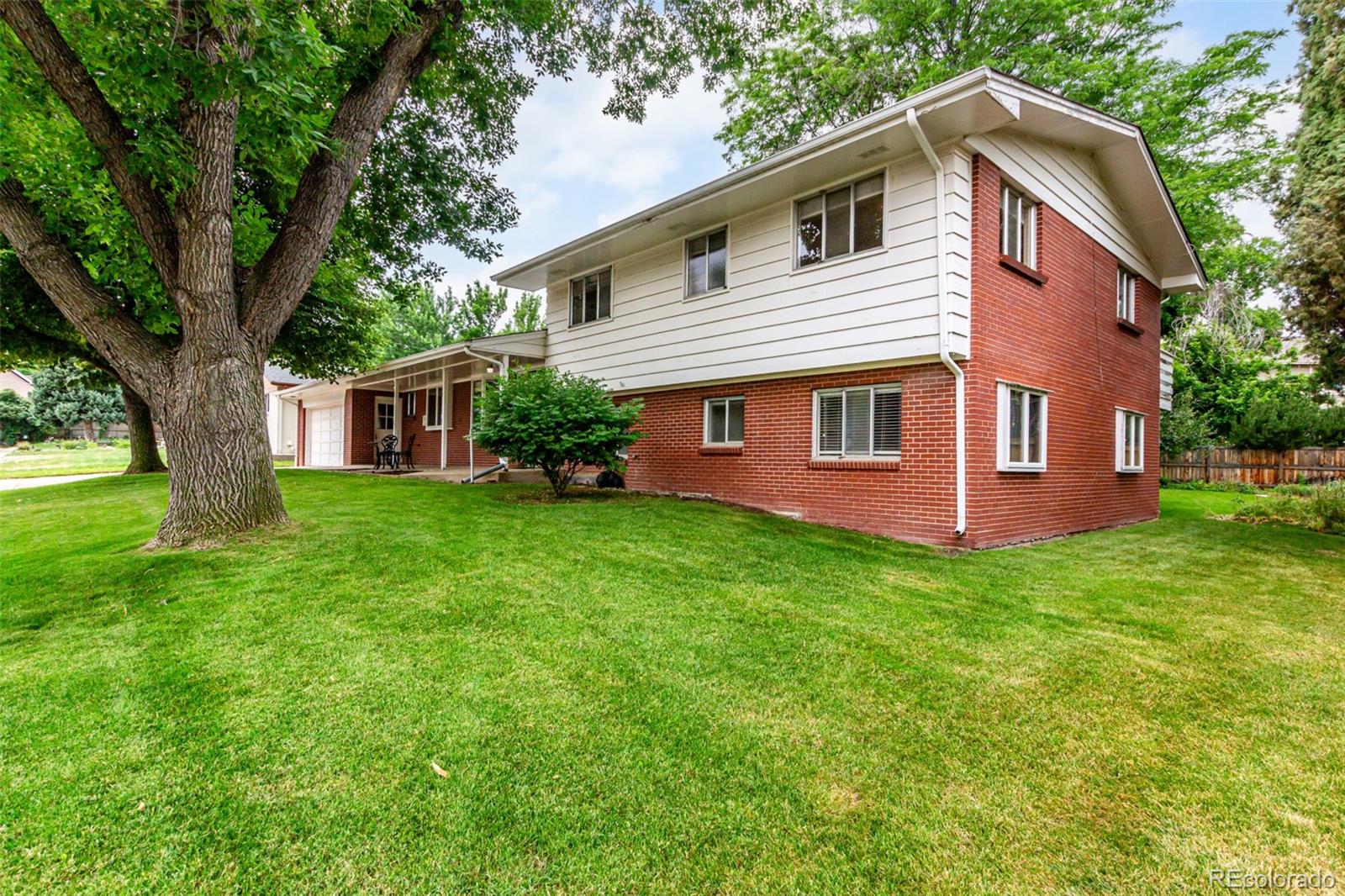 MLS Image #4 for 2199 s harlan street,denver, Colorado