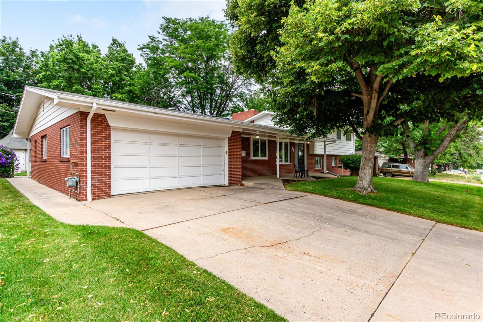 MLS Image #5 for 2199 s harlan street,denver, Colorado