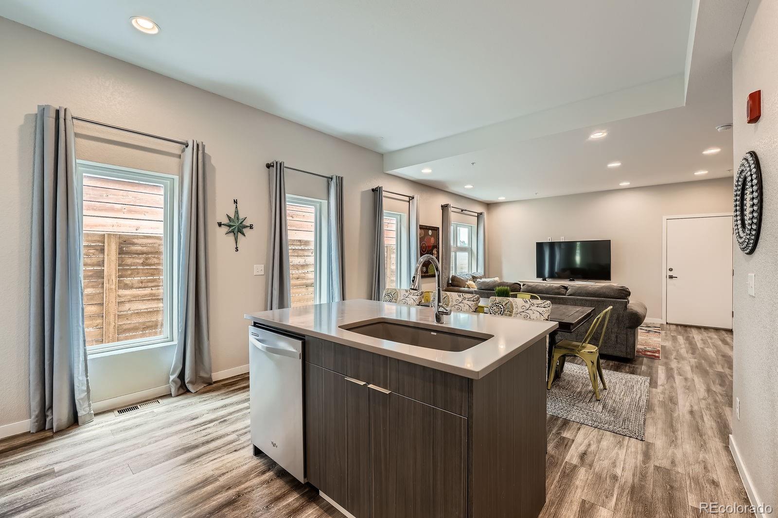 MLS Image #10 for 1531  vrain street,denver, Colorado
