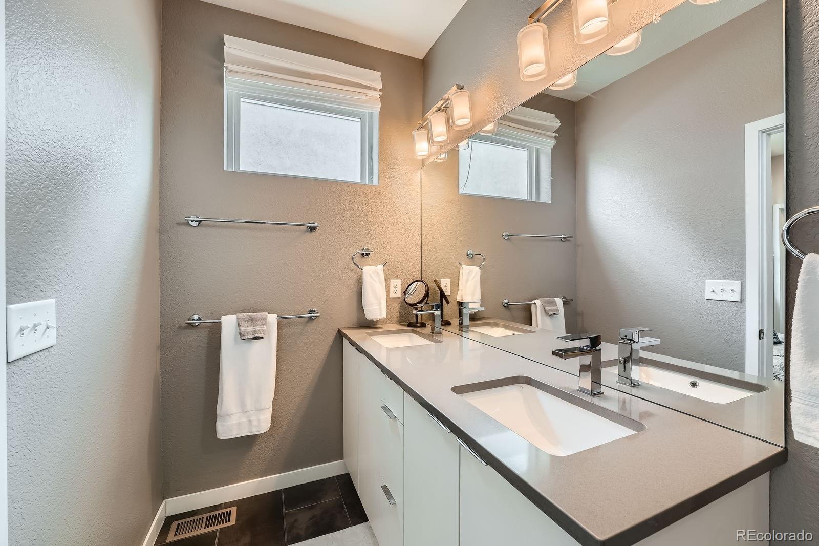 MLS Image #17 for 1531  vrain street,denver, Colorado