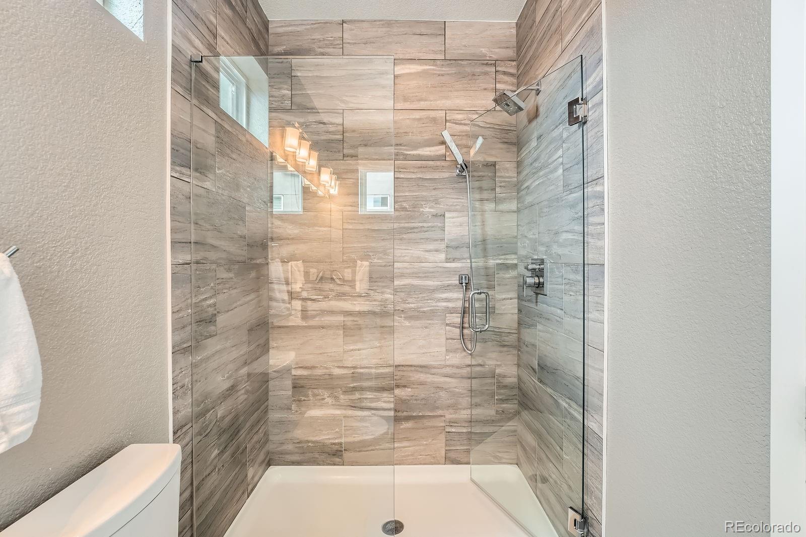 MLS Image #18 for 1531  vrain street,denver, Colorado
