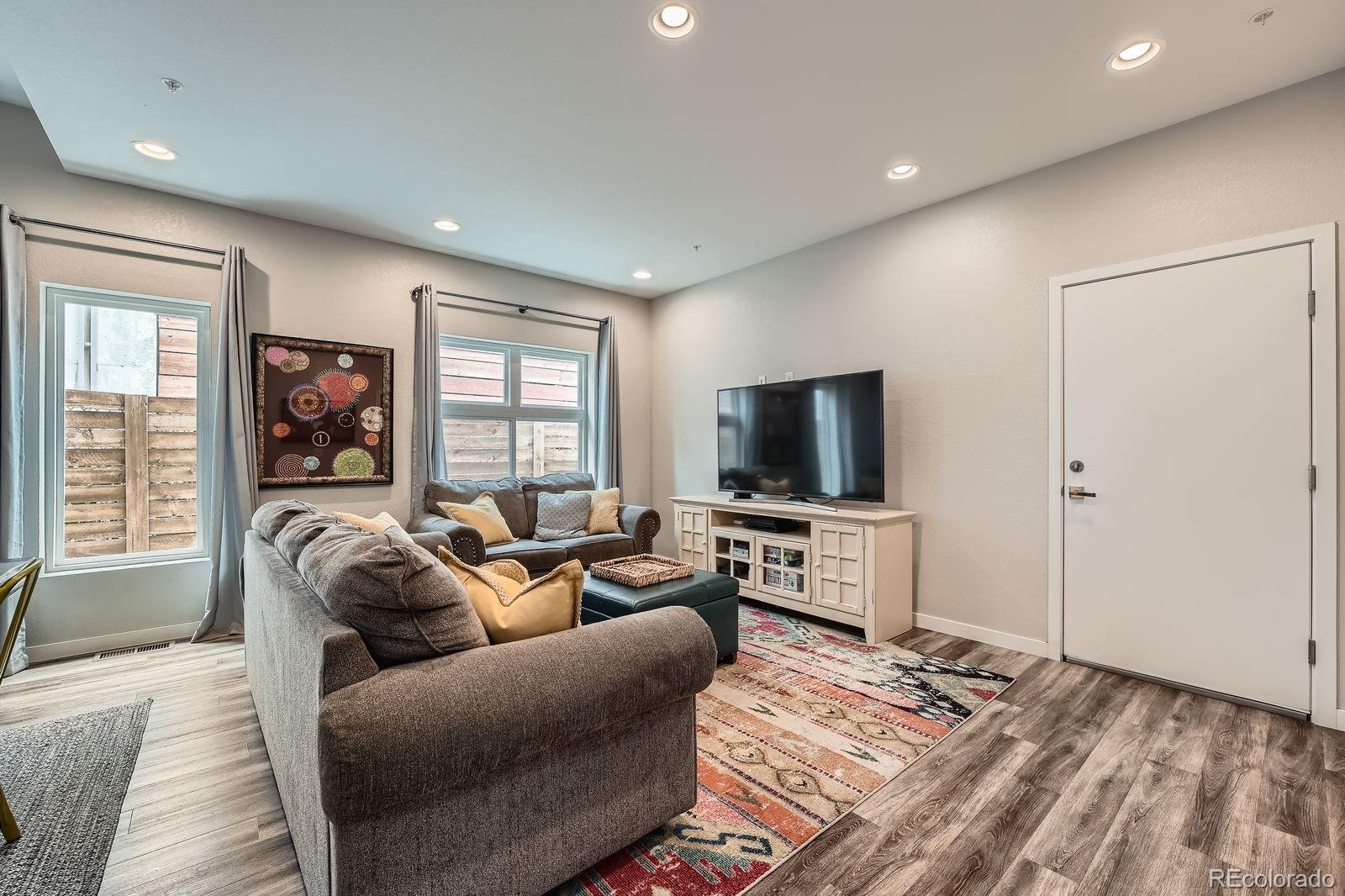 MLS Image #3 for 1531  vrain street,denver, Colorado