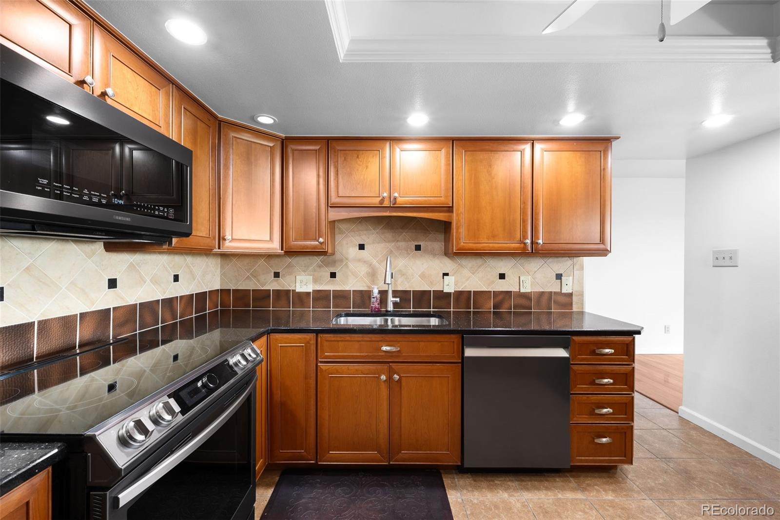 MLS Image #10 for 14300 e marina drive,aurora, Colorado