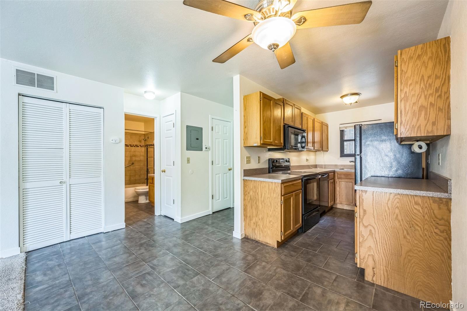 MLS Image #2 for 225 e 8th avenue,longmont, Colorado
