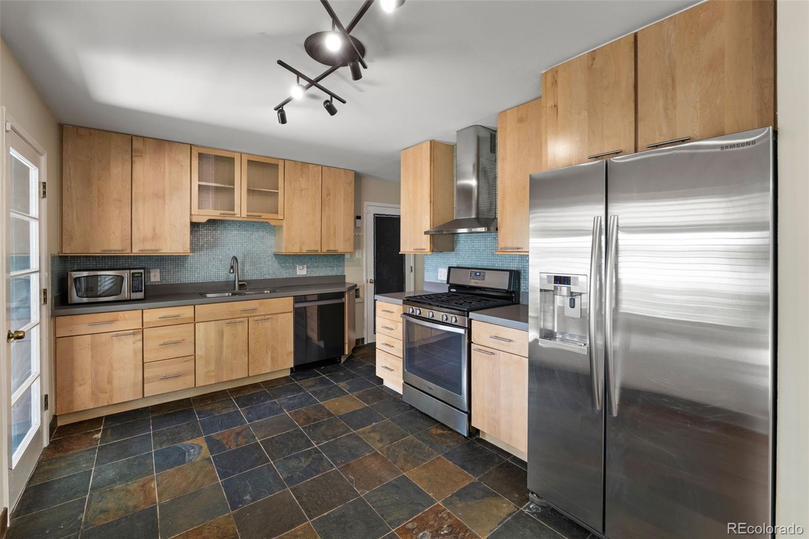 MLS Image #9 for 2672 s magnolia street,denver, Colorado