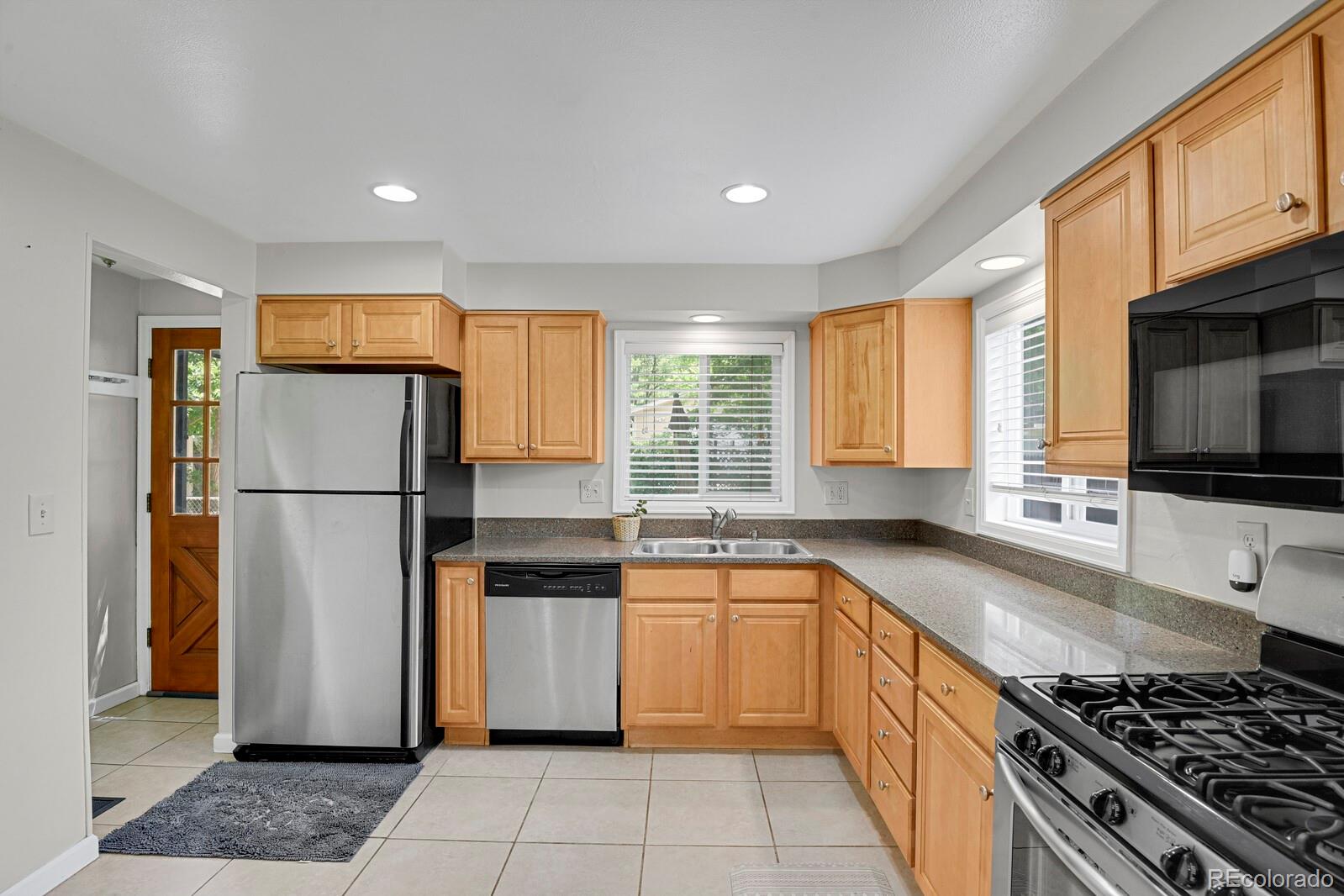 MLS Image #11 for 1720 s madison street,denver, Colorado