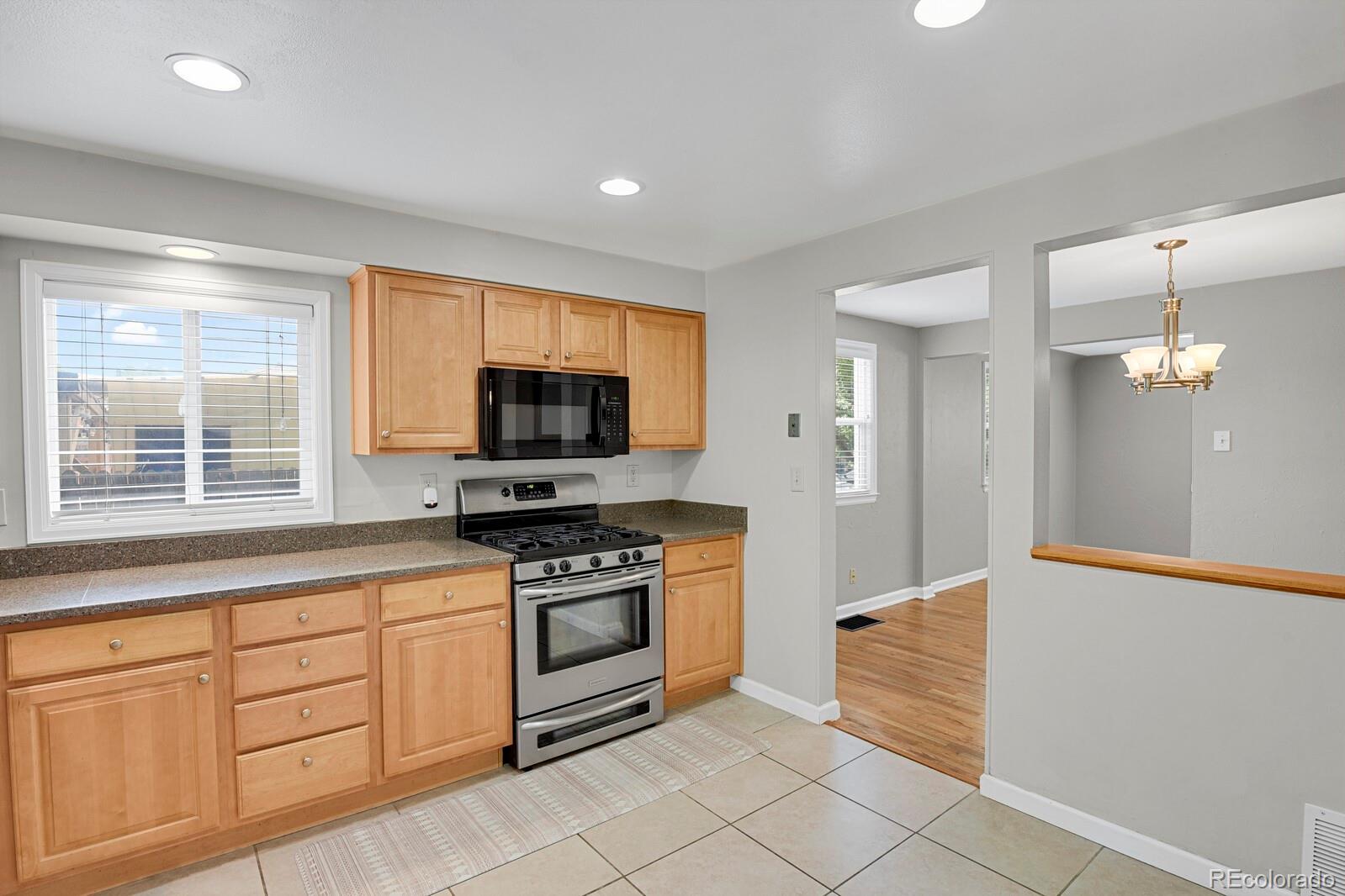 MLS Image #13 for 1720 s madison street,denver, Colorado