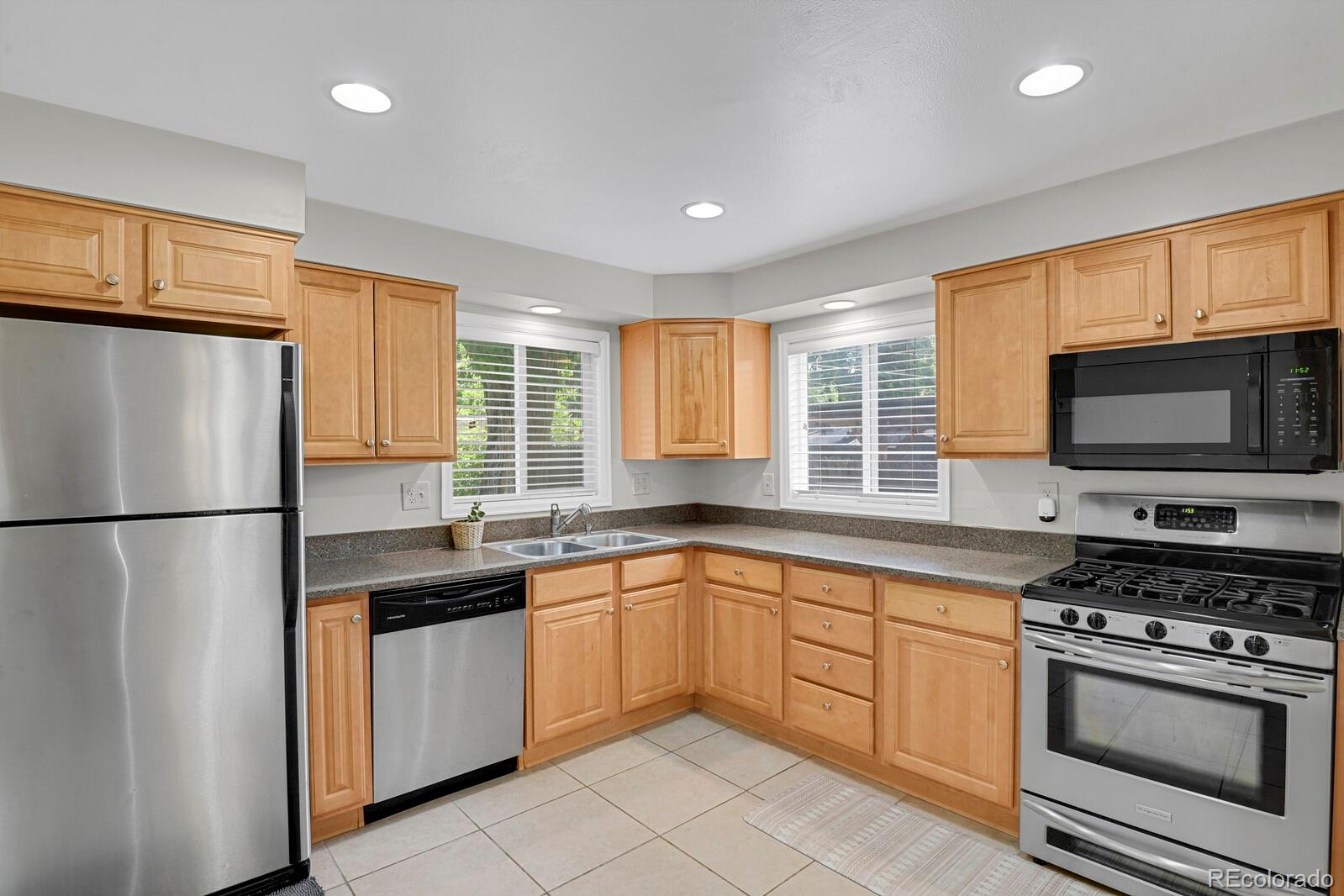 MLS Image #14 for 1720 s madison street,denver, Colorado