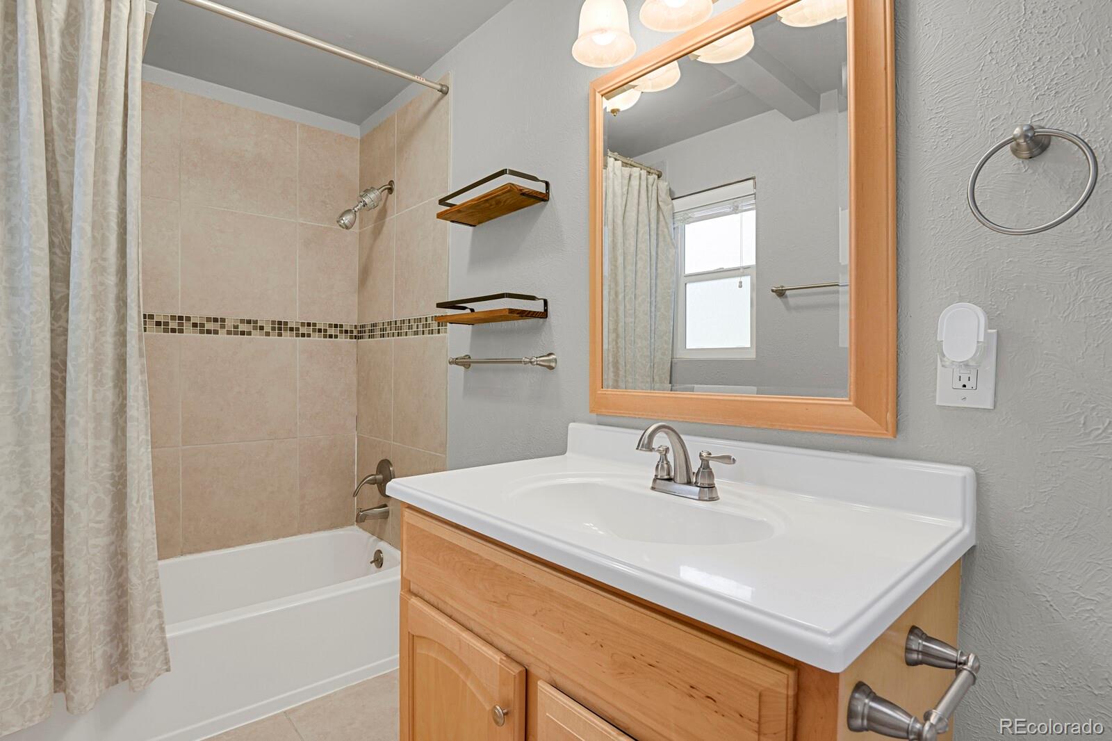 MLS Image #17 for 1720 s madison street,denver, Colorado