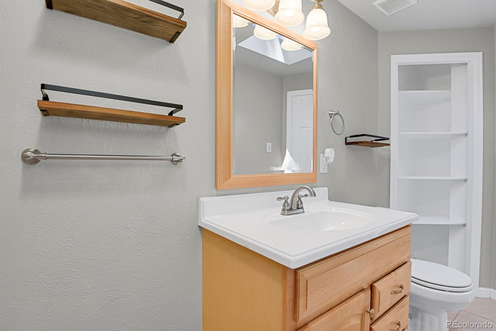 MLS Image #18 for 1720 s madison street,denver, Colorado