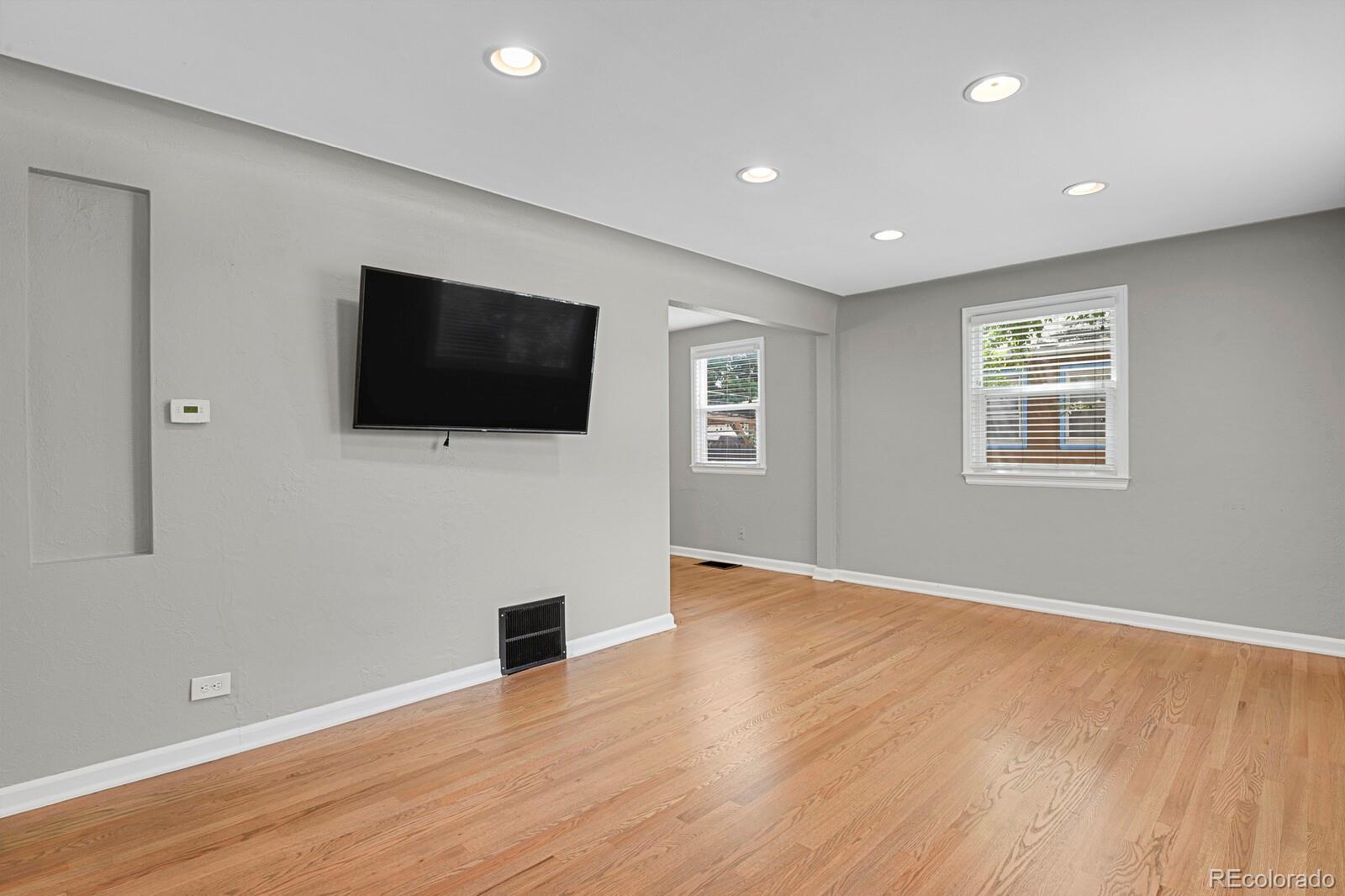 MLS Image #5 for 1720 s madison street,denver, Colorado