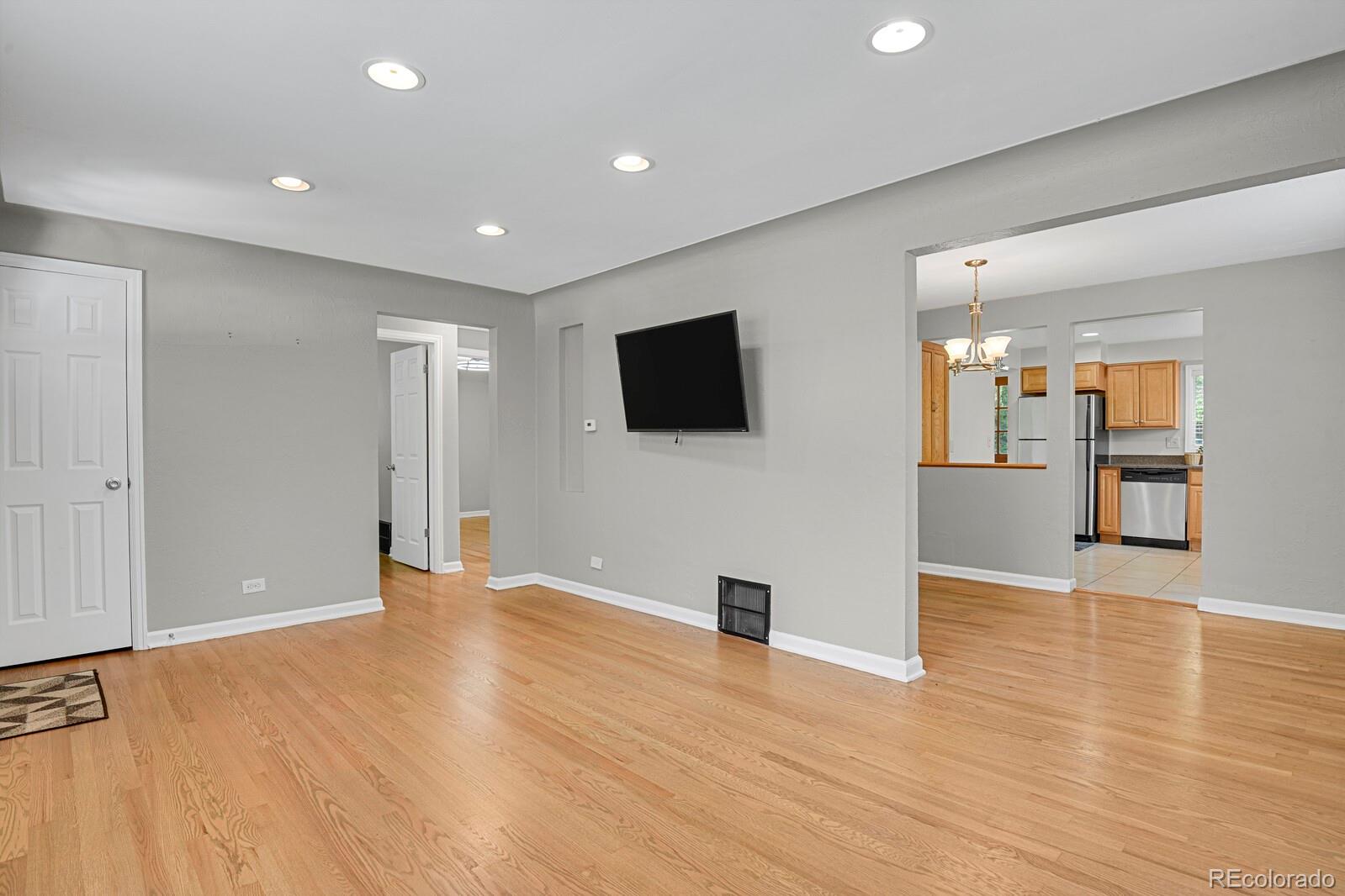 MLS Image #6 for 1720 s madison street,denver, Colorado