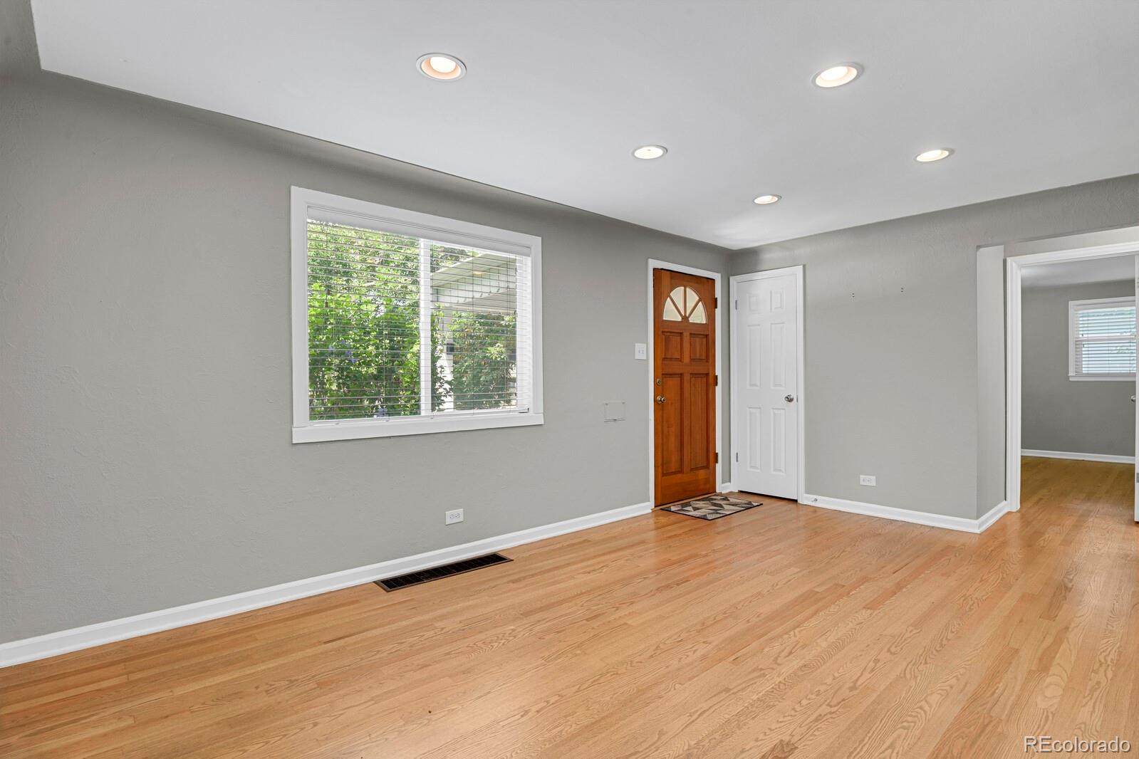 MLS Image #7 for 1720 s madison street,denver, Colorado