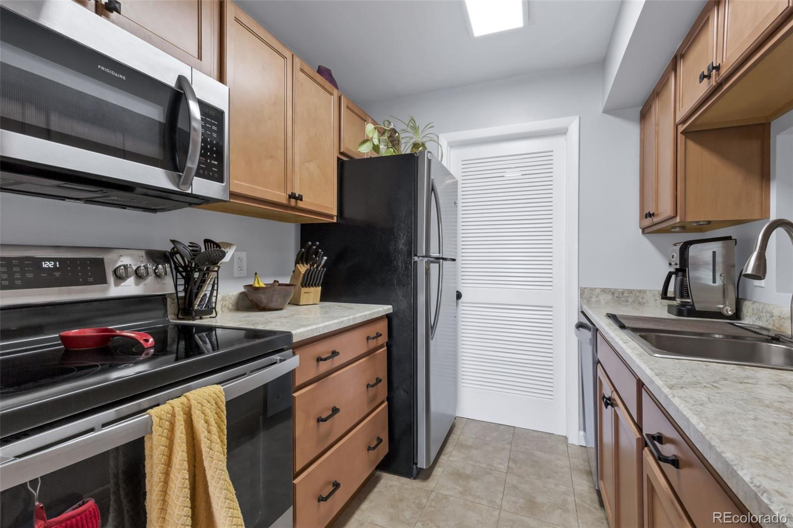 MLS Image #8 for 8751  chase drive,arvada, Colorado