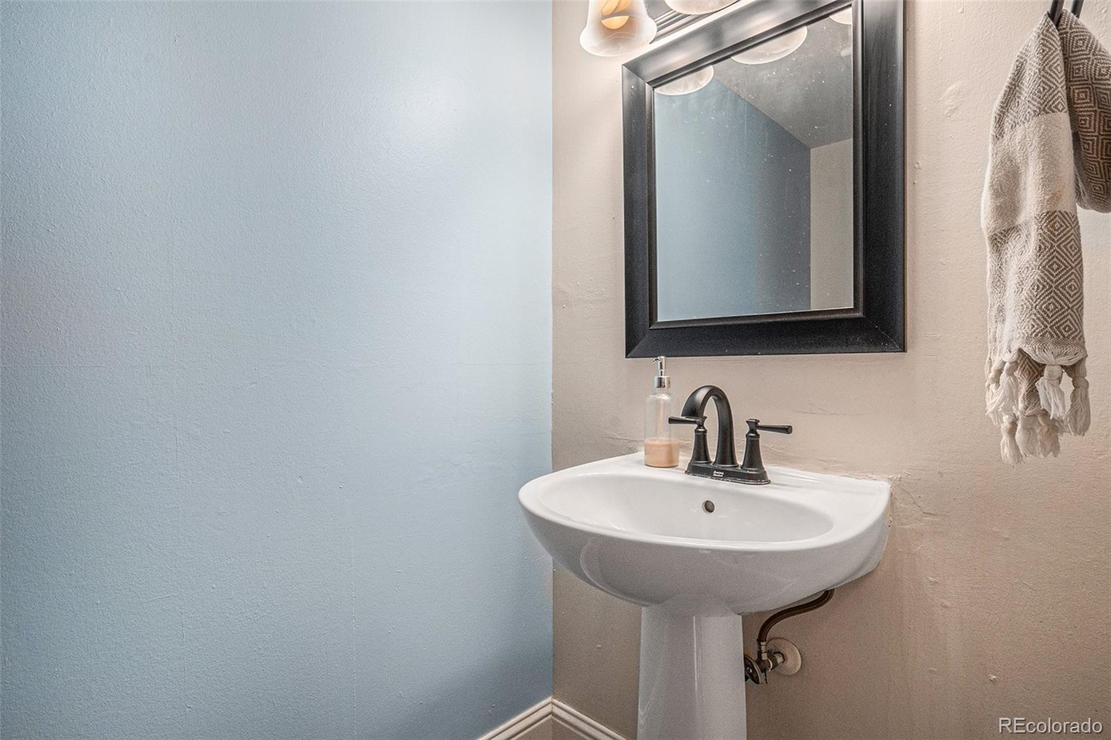 MLS Image #11 for 14753 e alabama place,aurora, Colorado