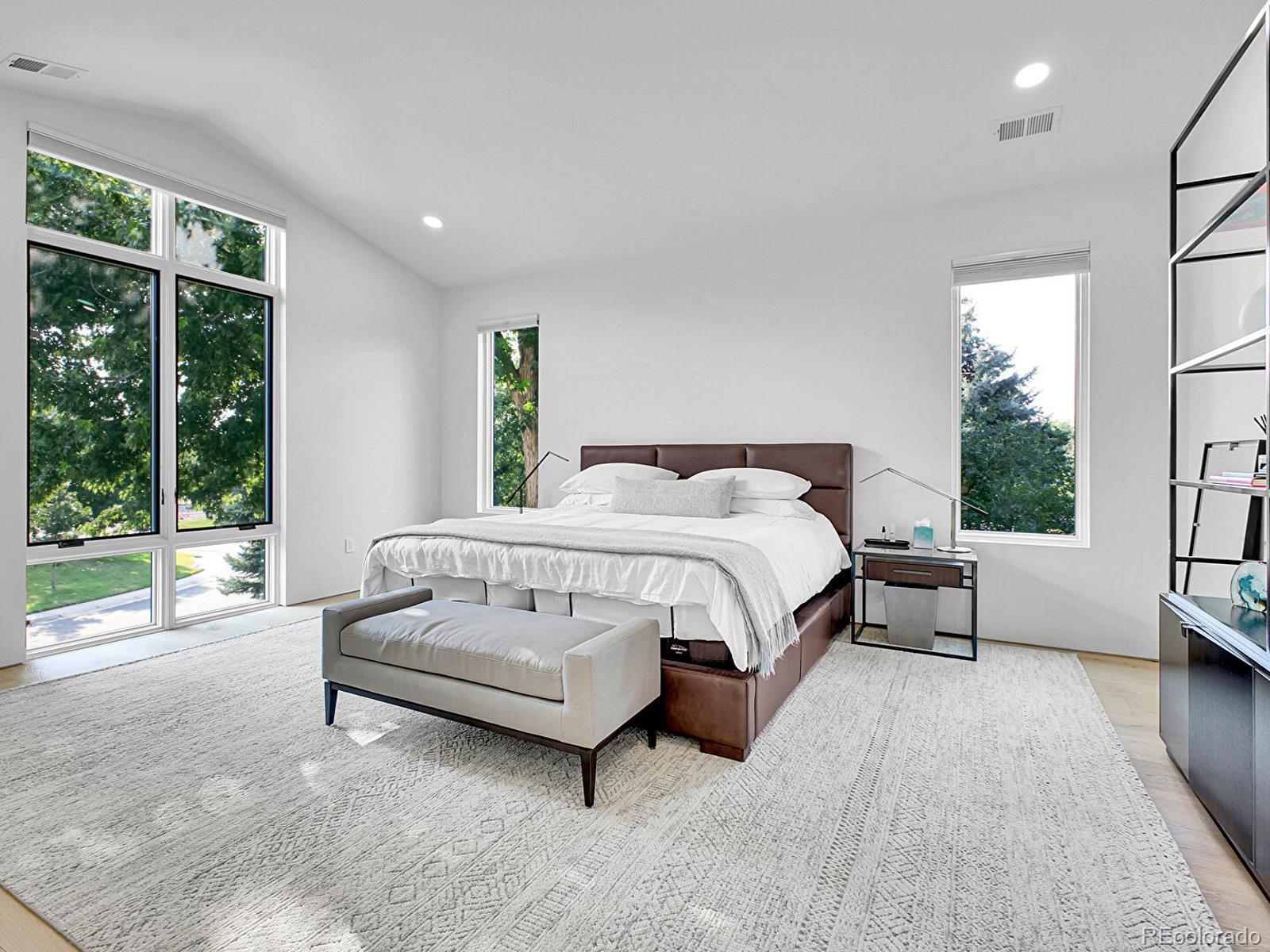 MLS Image #18 for 300  oneida street,denver, Colorado