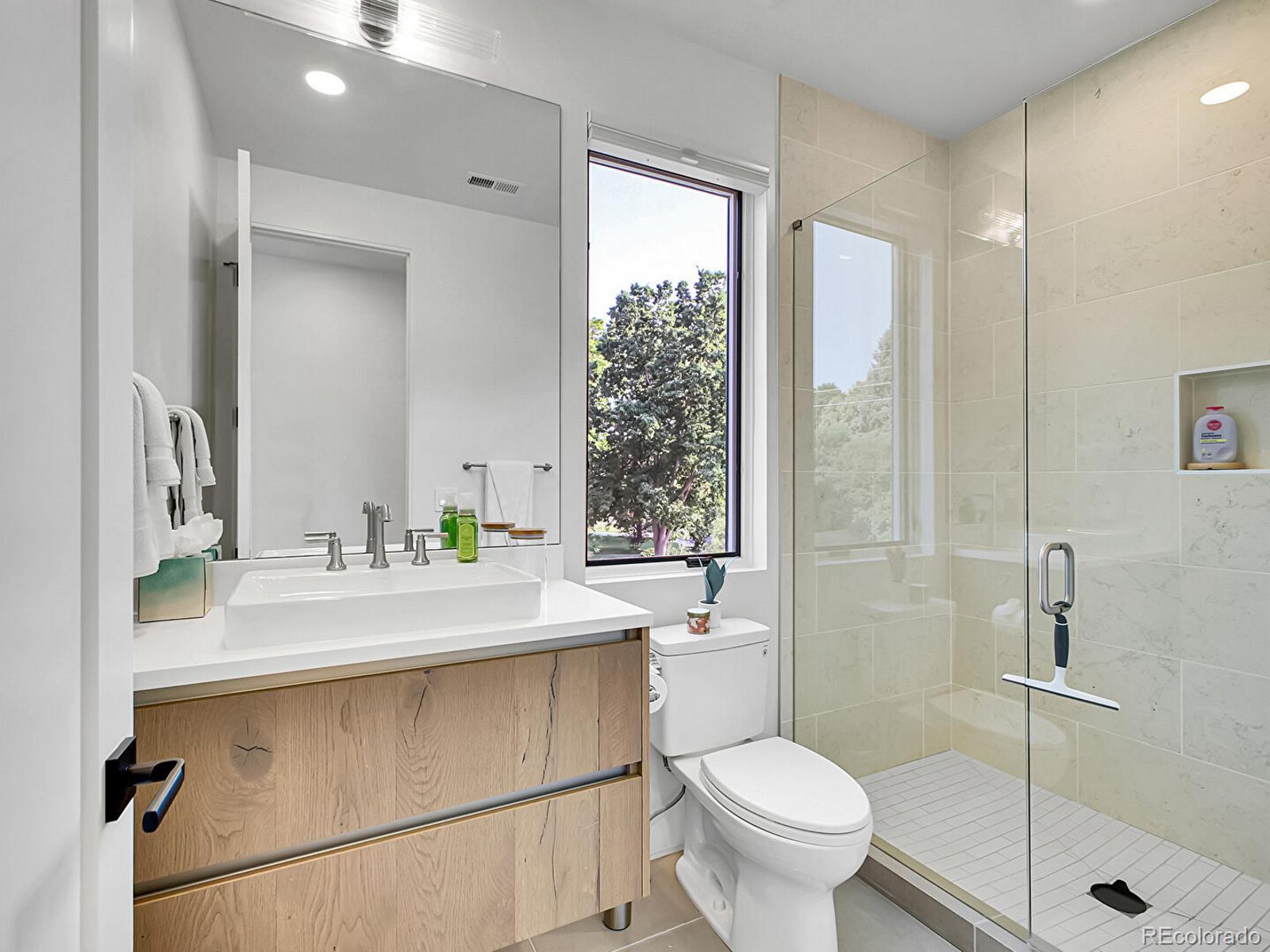 MLS Image #24 for 300  oneida street,denver, Colorado