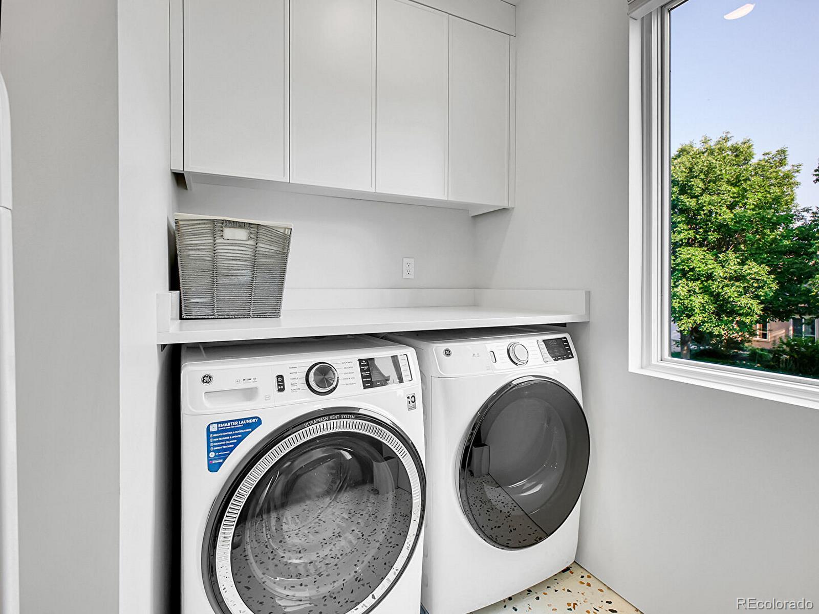 MLS Image #25 for 300  oneida street,denver, Colorado